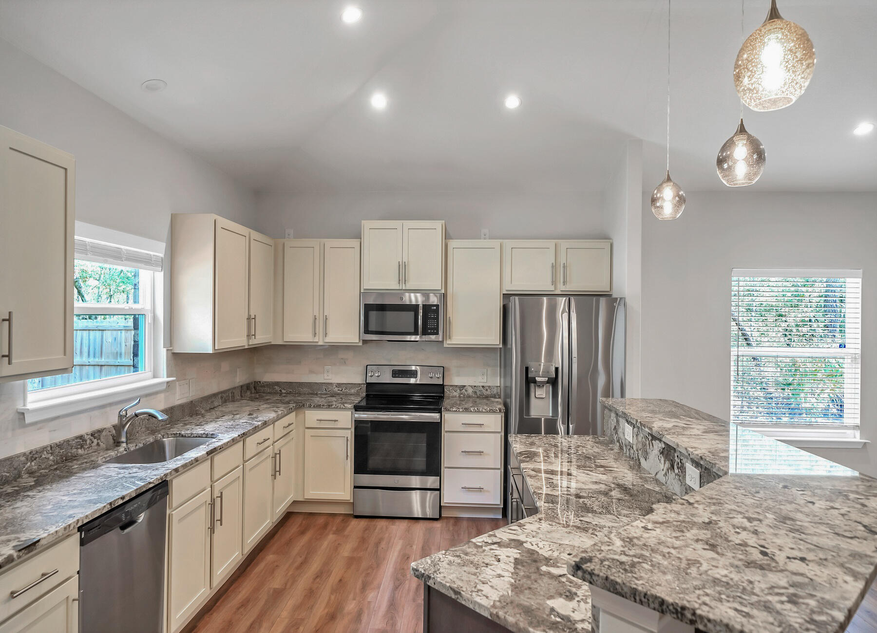 NO RECORDED SUBDIVISION - Residential Lease