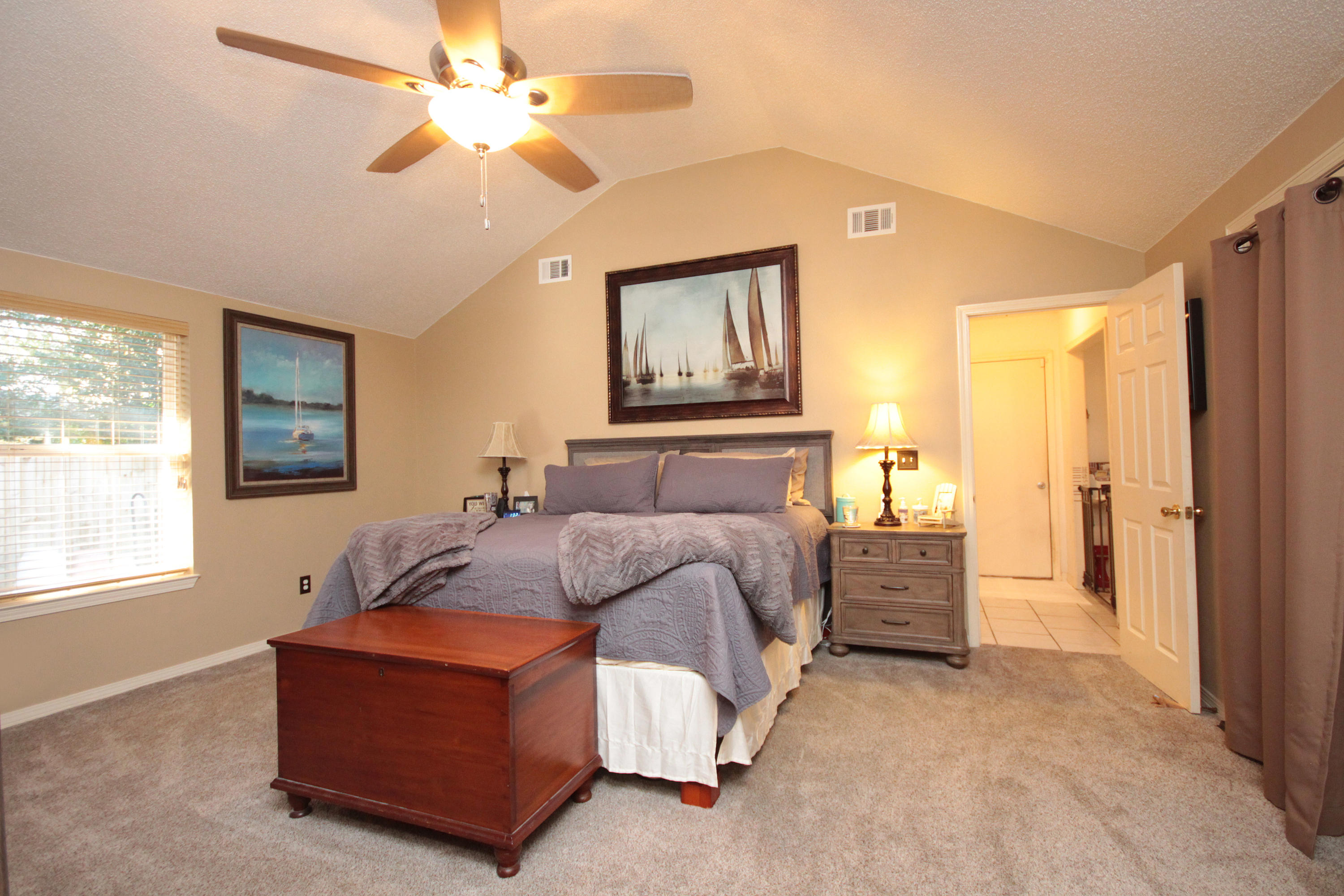 WOODLAND SHORES - Residential
