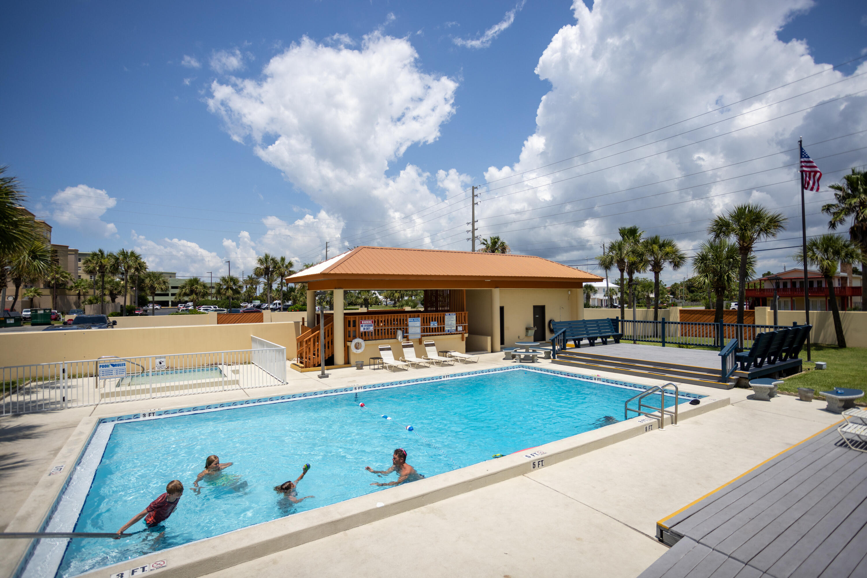 Surf Dweller Condomiums - Residential