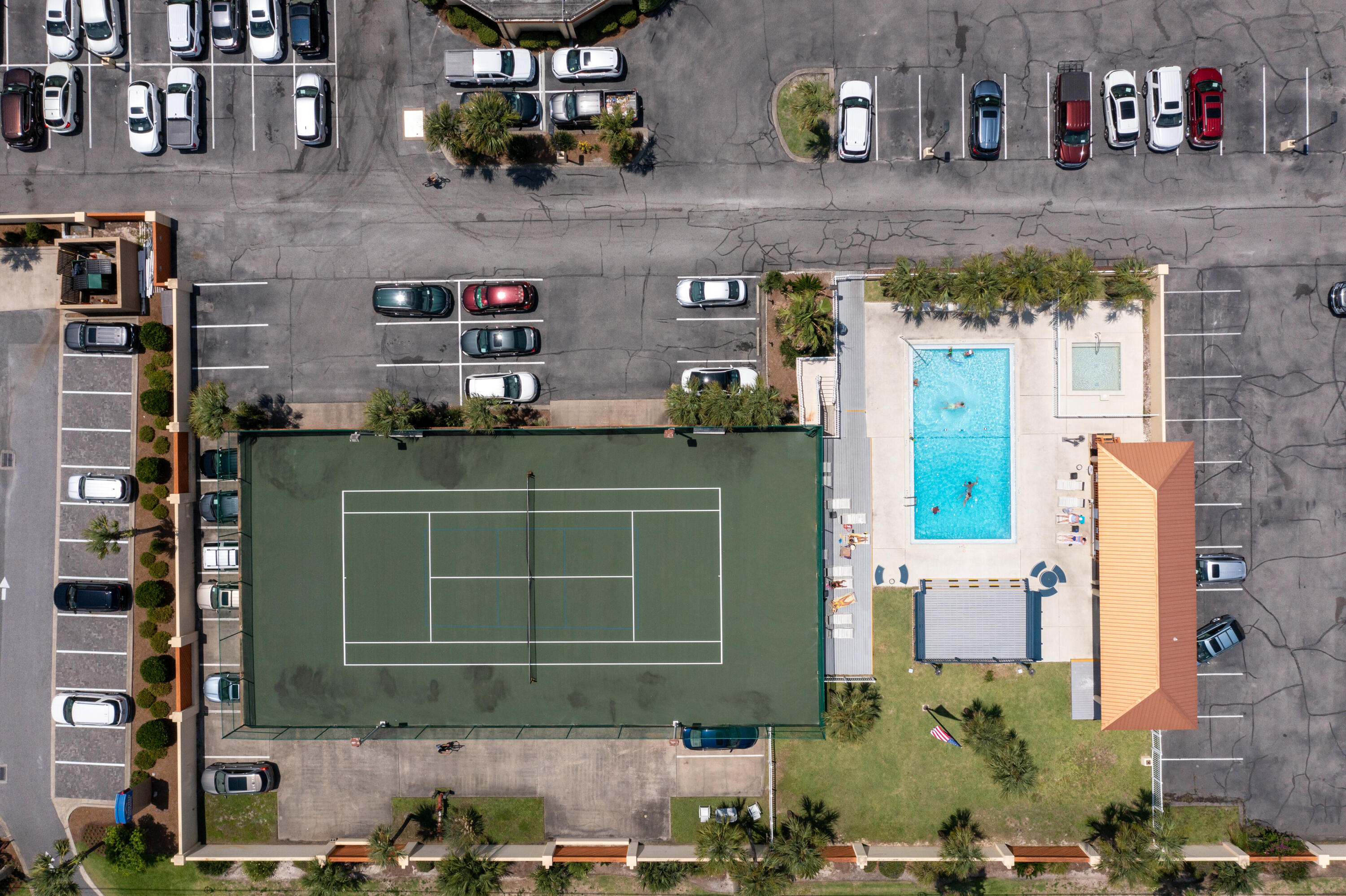 Surf Dweller Condomiums - Residential