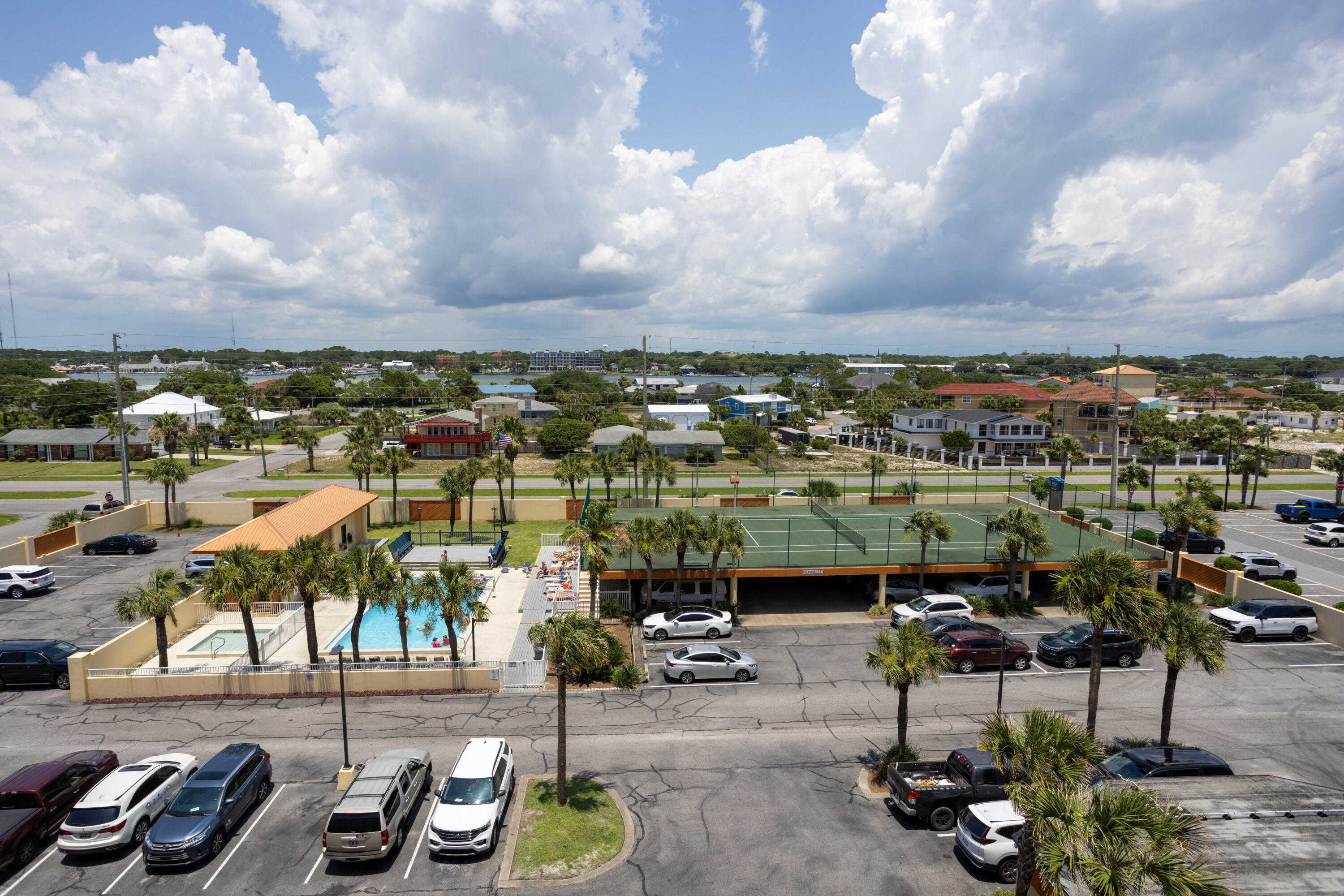 Surf Dweller Condomiums - Residential