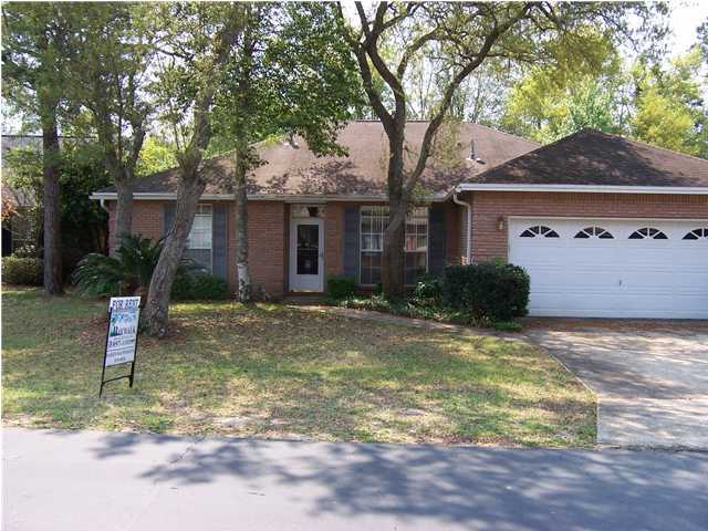 Great Location. Walk to Bluewater Elementary School. Short drive to EOD Schools. Walk to shops in Bluewater shopping center. Split Bedroom Plan home in sought after location. Entrance Foyer opens to Great Room with Vaulted Ceiling and Fireplace. To right of entrance is Dining Room. Off the Great Room is very nice Kitchen with Breakfast area. Located behind Great Room is Florida room. Master Bedroom with Master Bath, double vanity, Separate Shower, whirlpool tub. Walk in closet. Other Two bedrooms share full bath. Fenced Backyard with open Patio area. NO SMOKING UNIT. NO PETS.