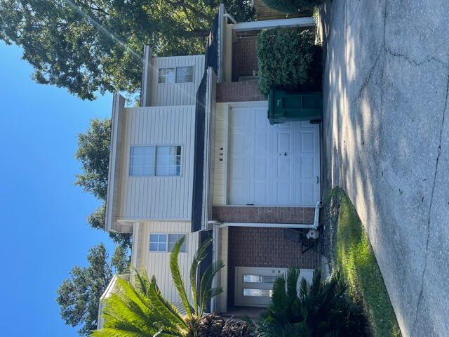 CAMBRIDGE VILLAGE T/H - Residential Lease