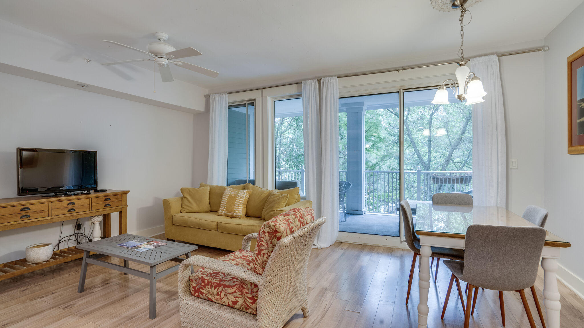 This one bedroom/two baths unit located on the third floor of Pilot House is a real find!  The unit is centrally located close to the action and entertainment of the Village of Baytowne Wharf, a short stroll to the Conference Center, and a ride or shuttle to the beach and all the amenities Sandestin Resort has to offer. Easily accessible from parking garage and overlooking lush foliage, this unit can be a great second home or vacation home.