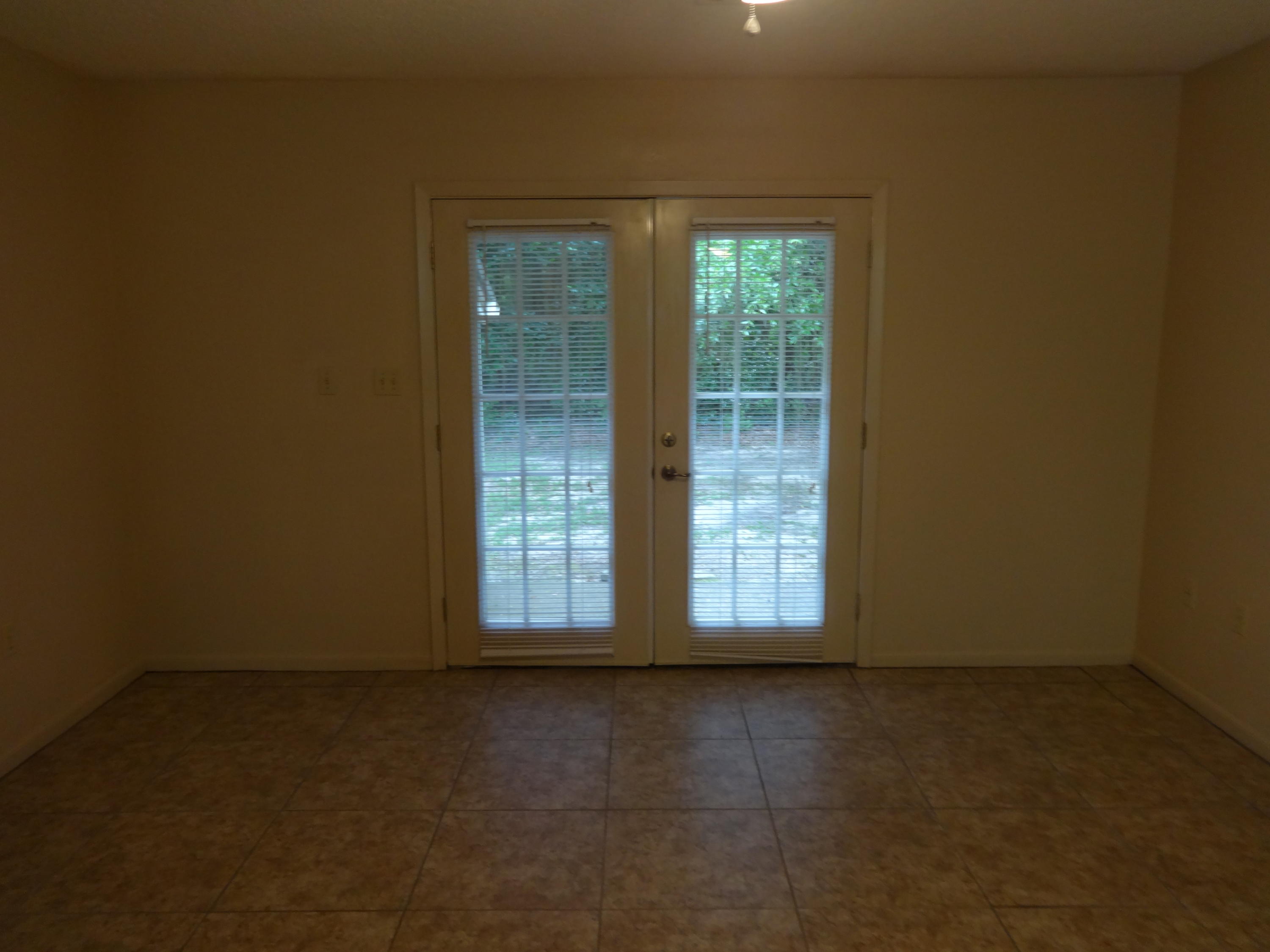 OAKDALE MINI FARMS - Residential Lease