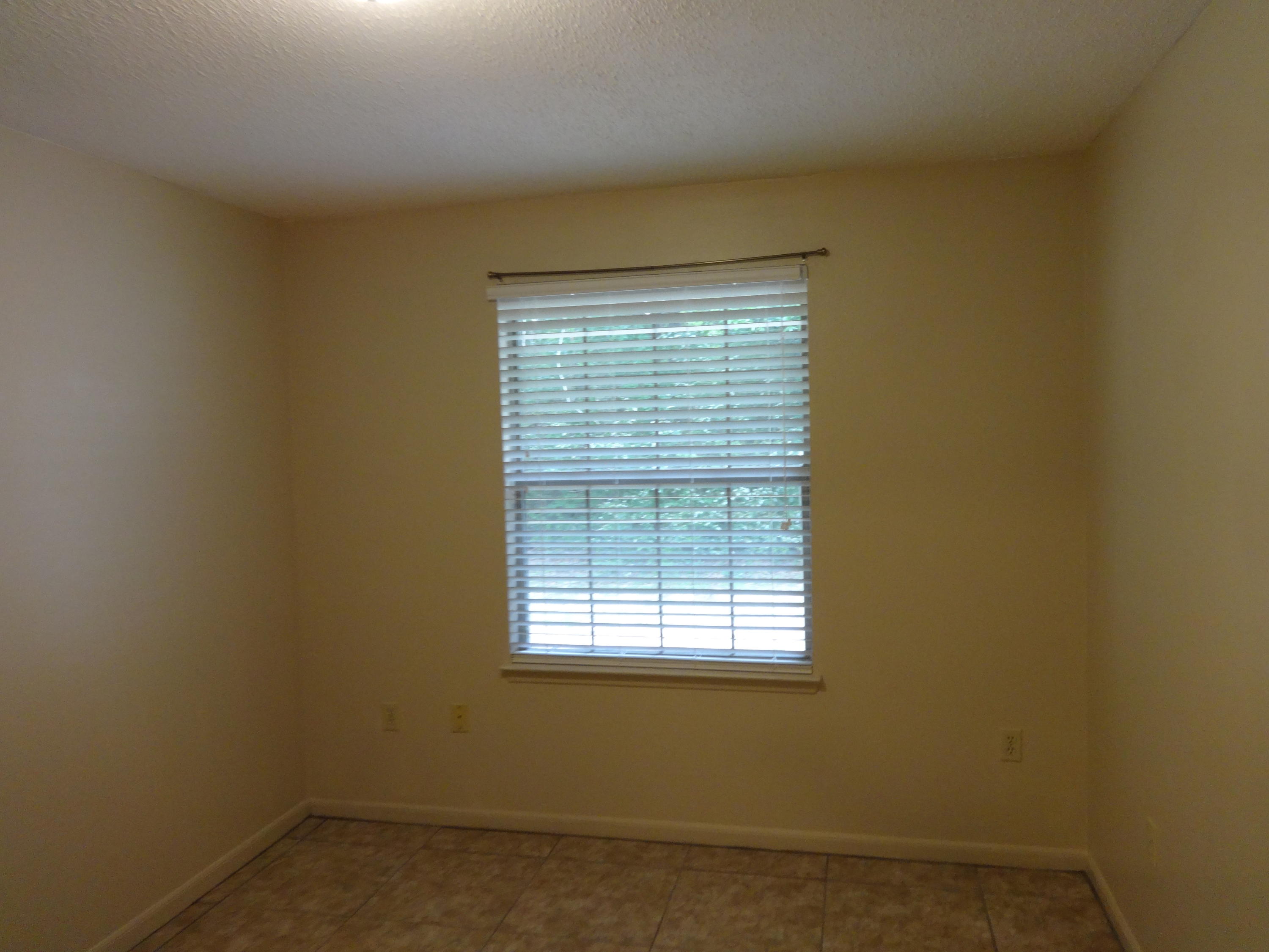 OAKDALE MINI FARMS - Residential Lease