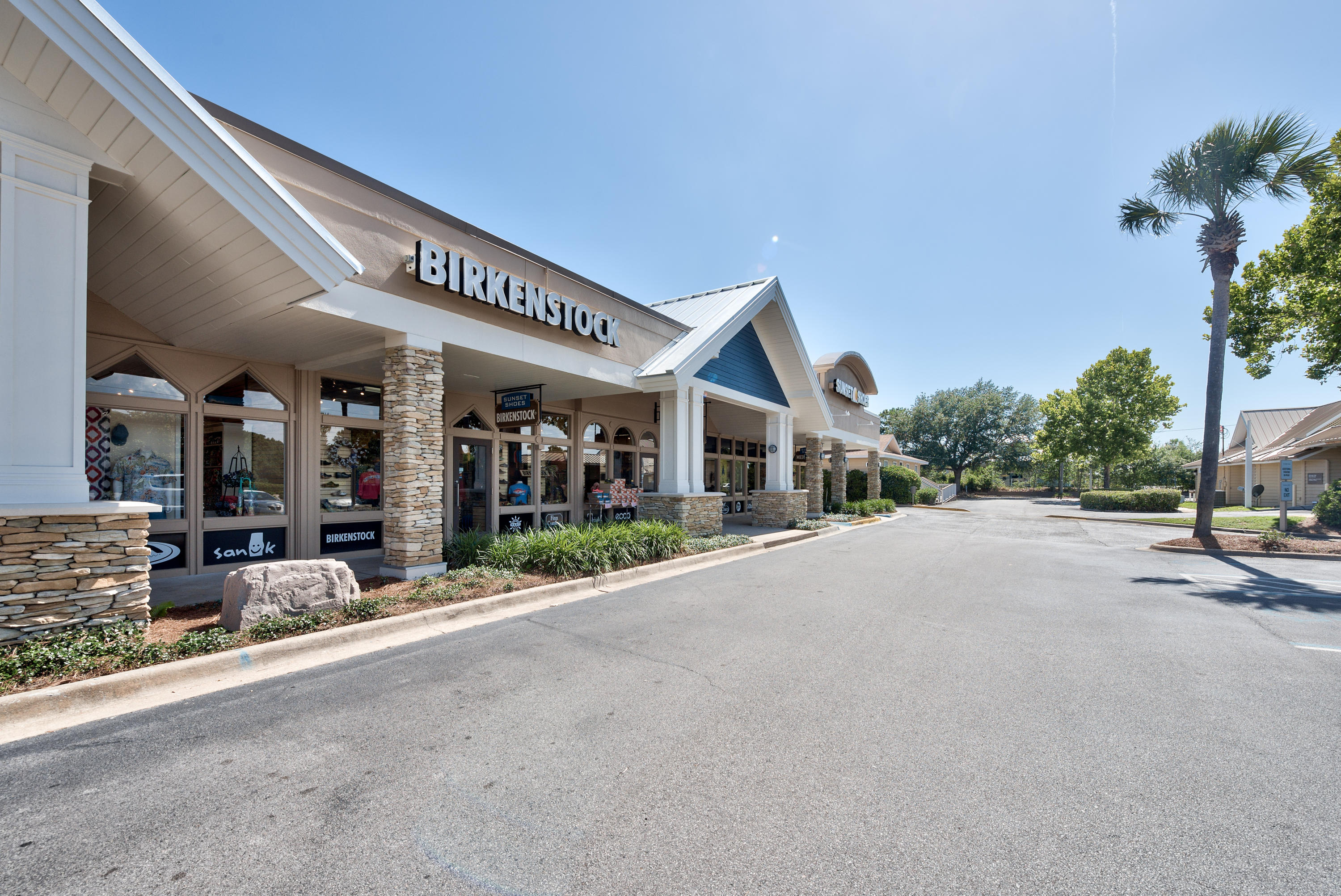 BAYTOWNE AVE EAST - Residential