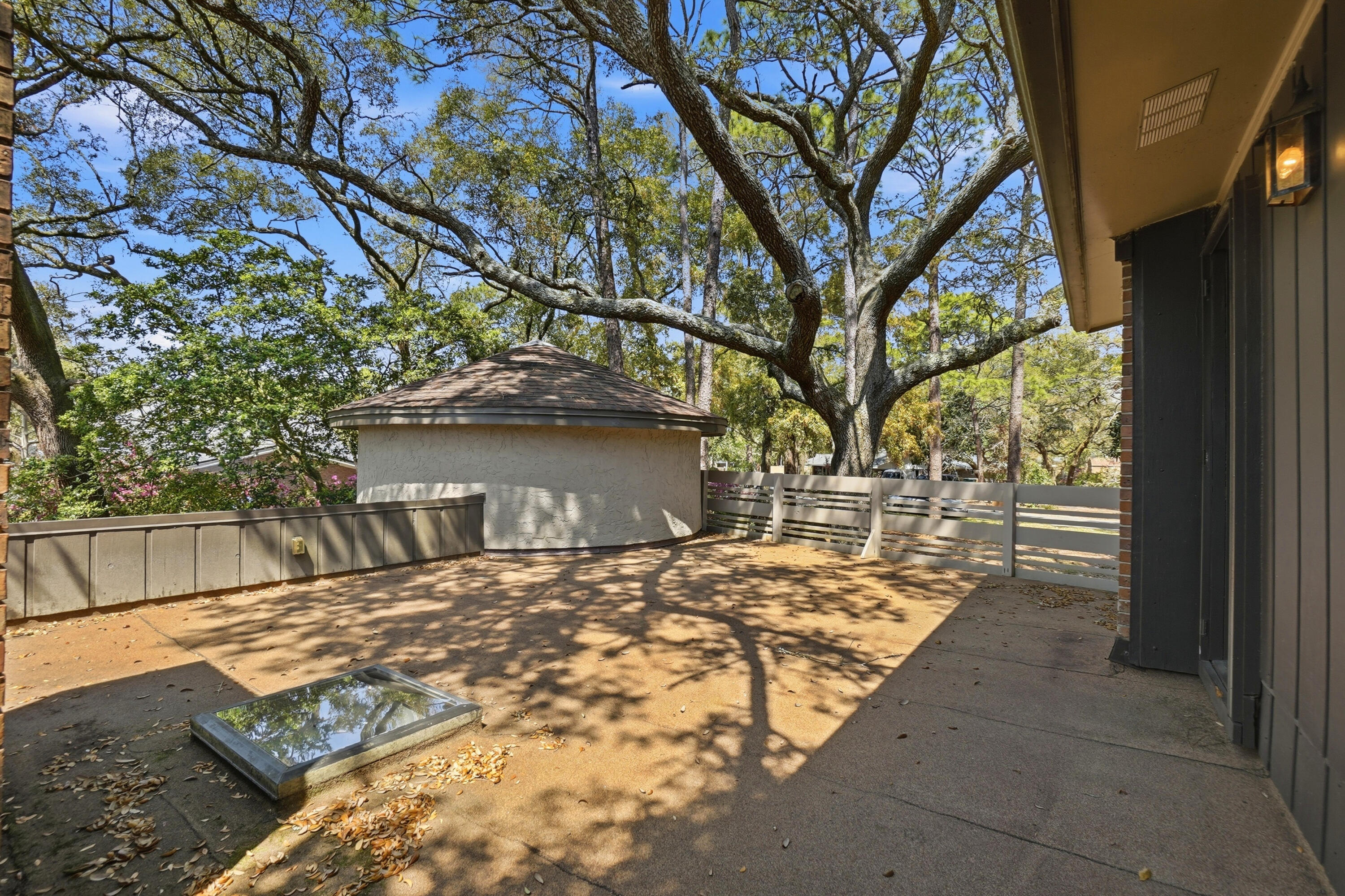 ROCKY BAYOU COUNTRY CLUB ESTATES 1 - Residential