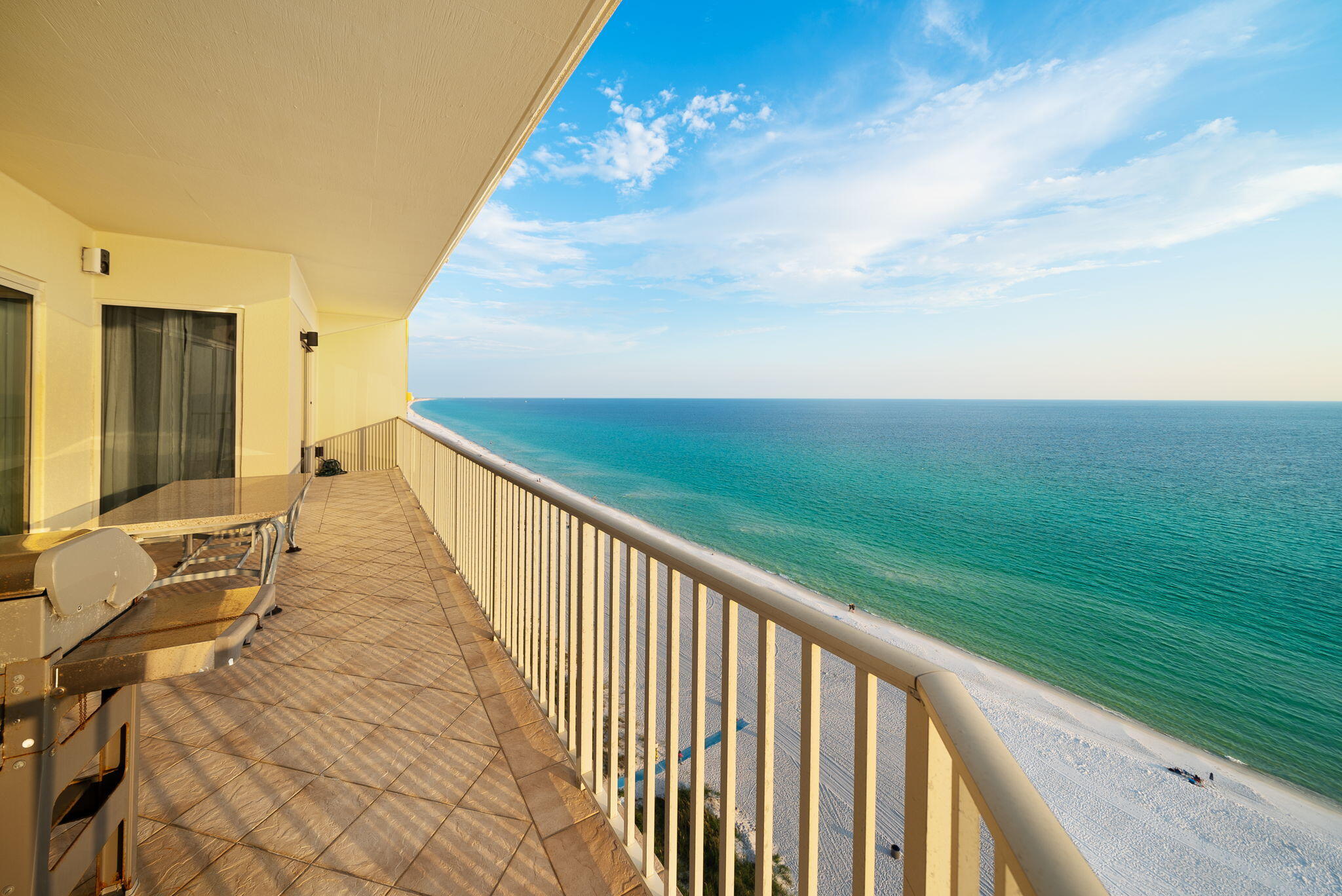 Grande Surf Club Condo - Residential