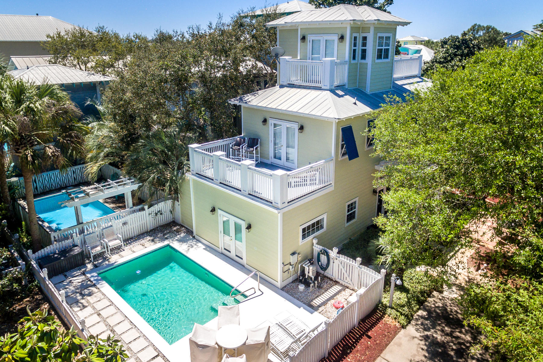 SUNRISE BEACH - Residential