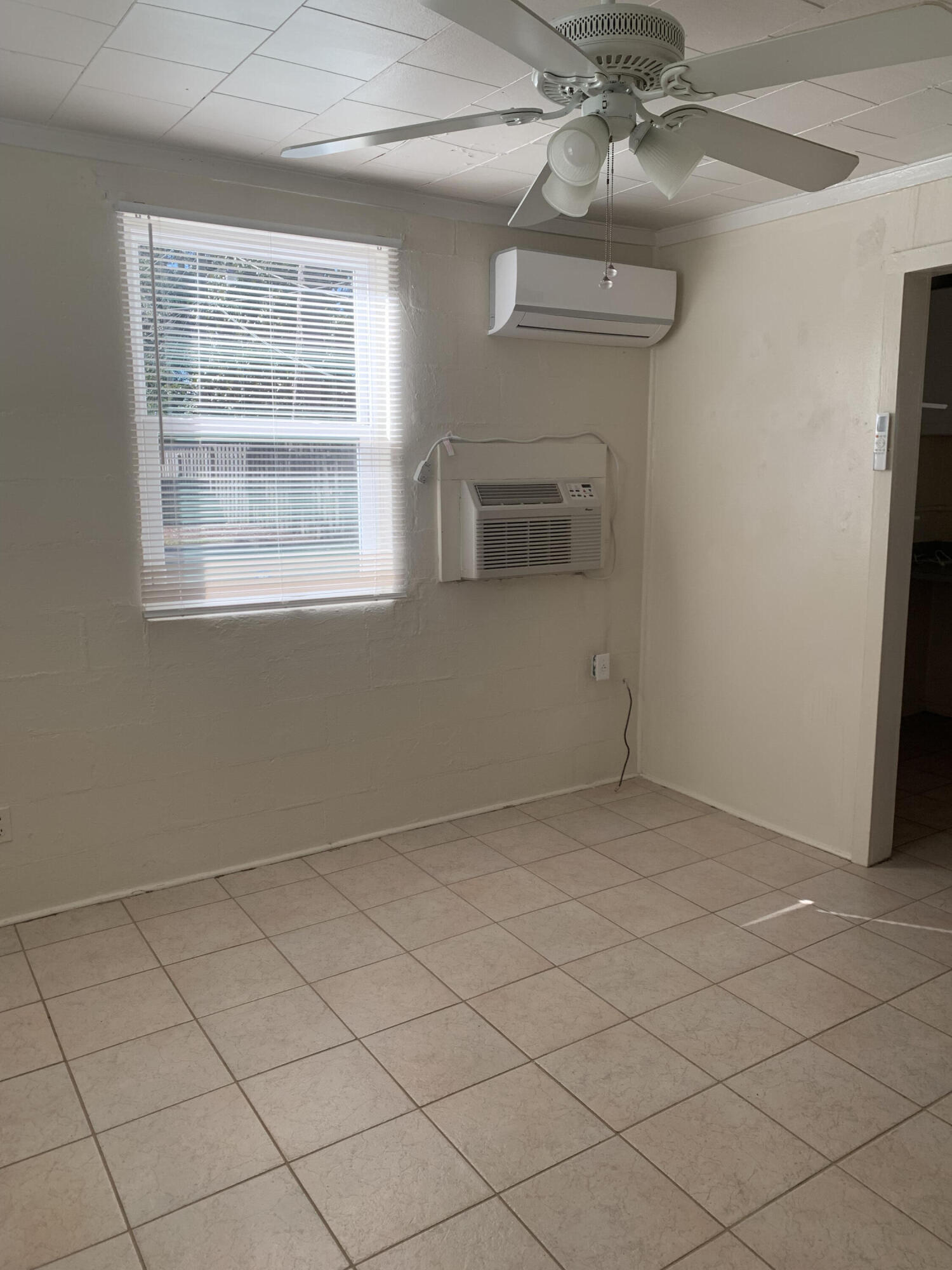 PINEVIEW - Residential Lease