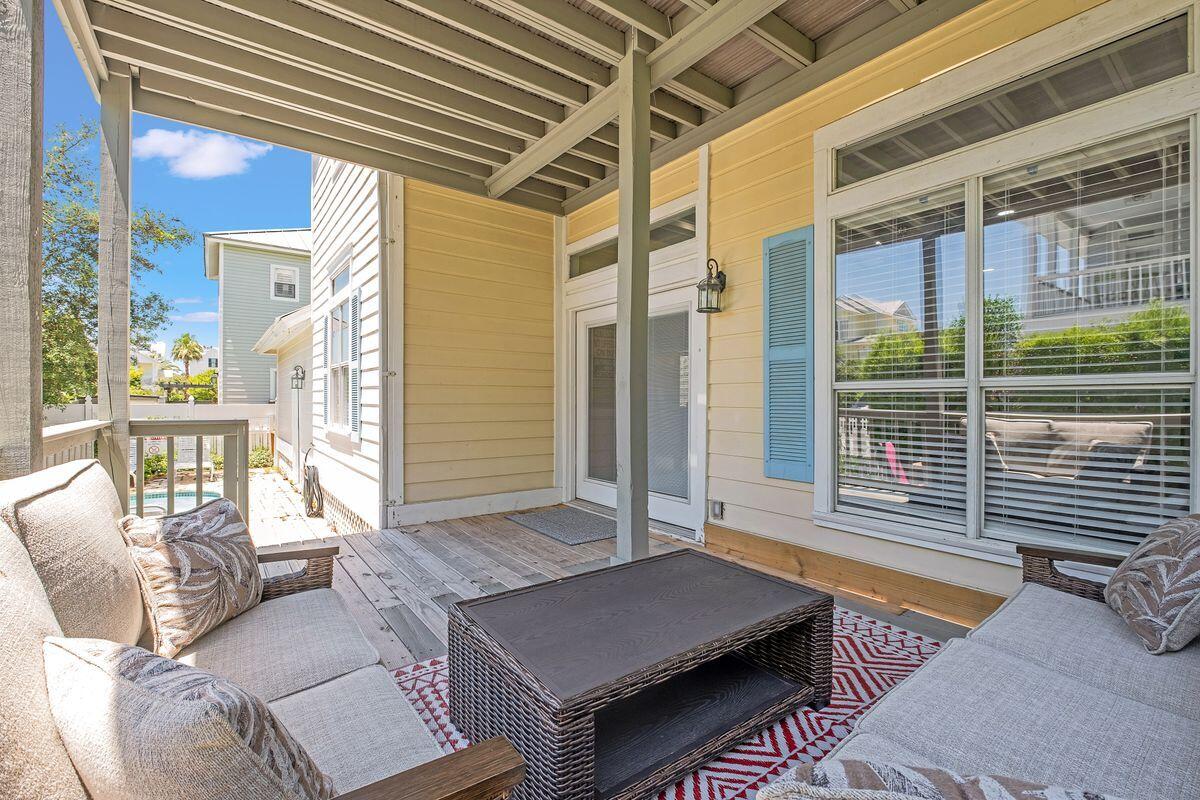 CRYSTAL SHORES - Residential