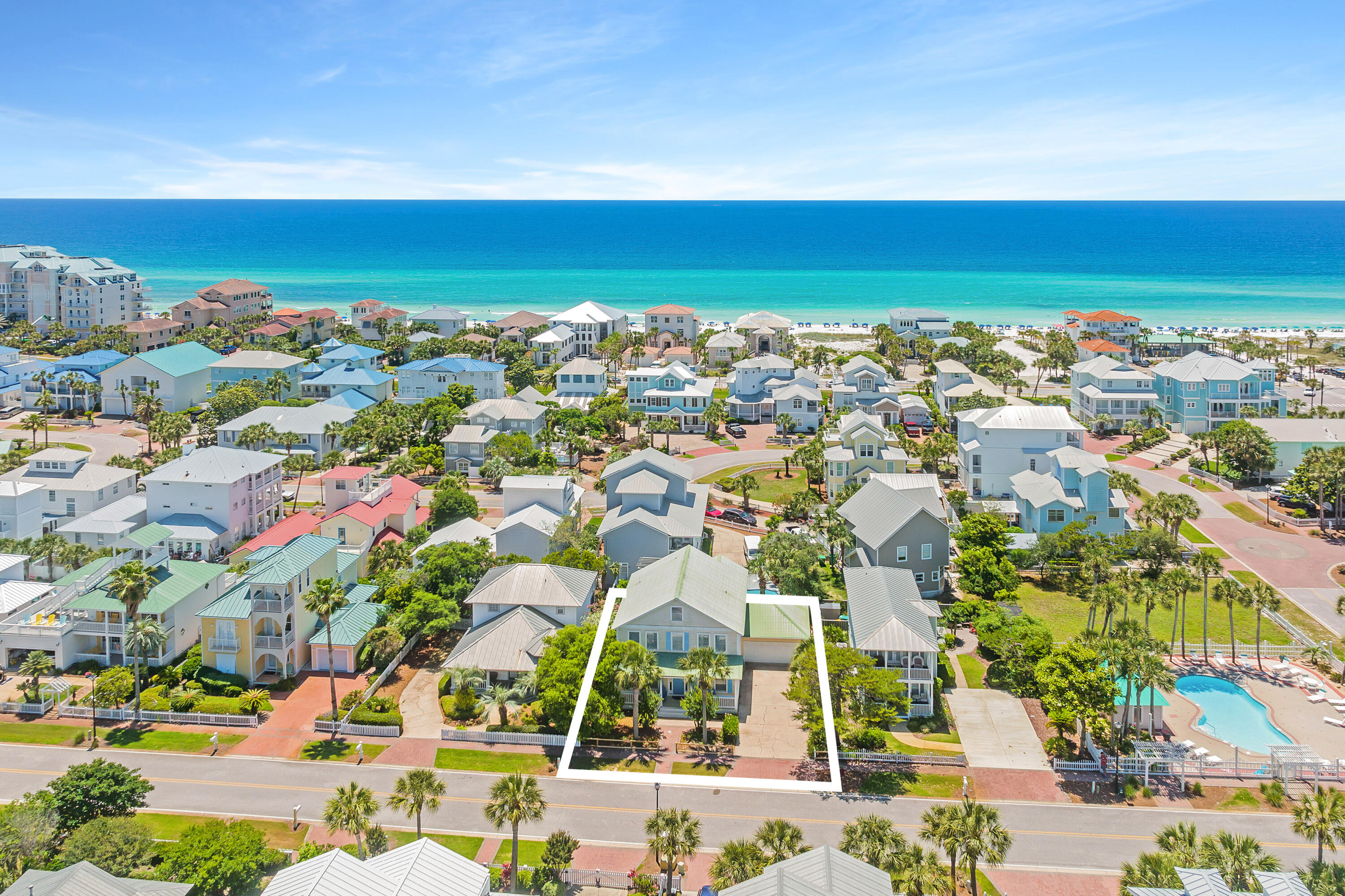 CRYSTAL SHORES - Residential