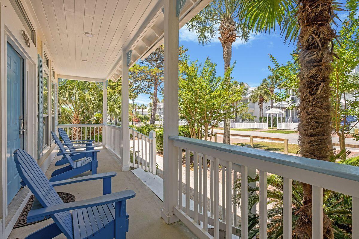CRYSTAL SHORES - Residential