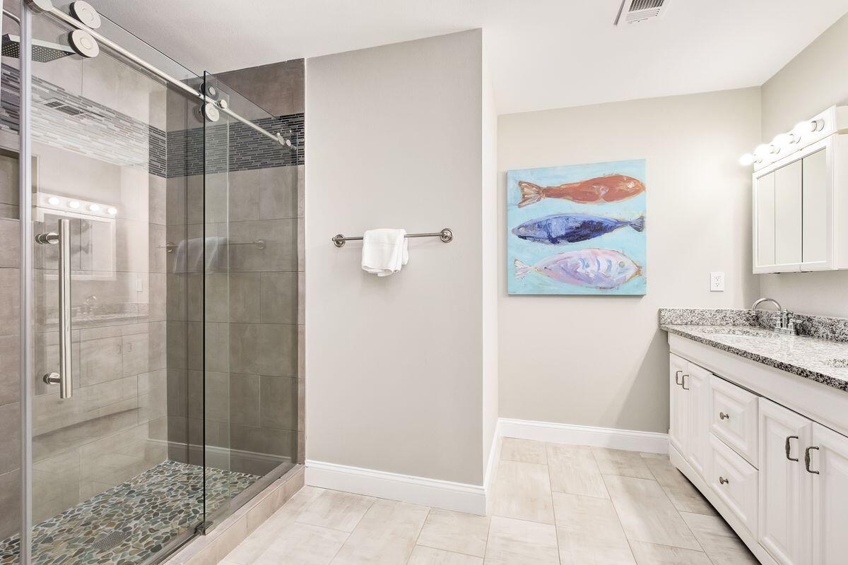 CRYSTAL SHORES - Residential