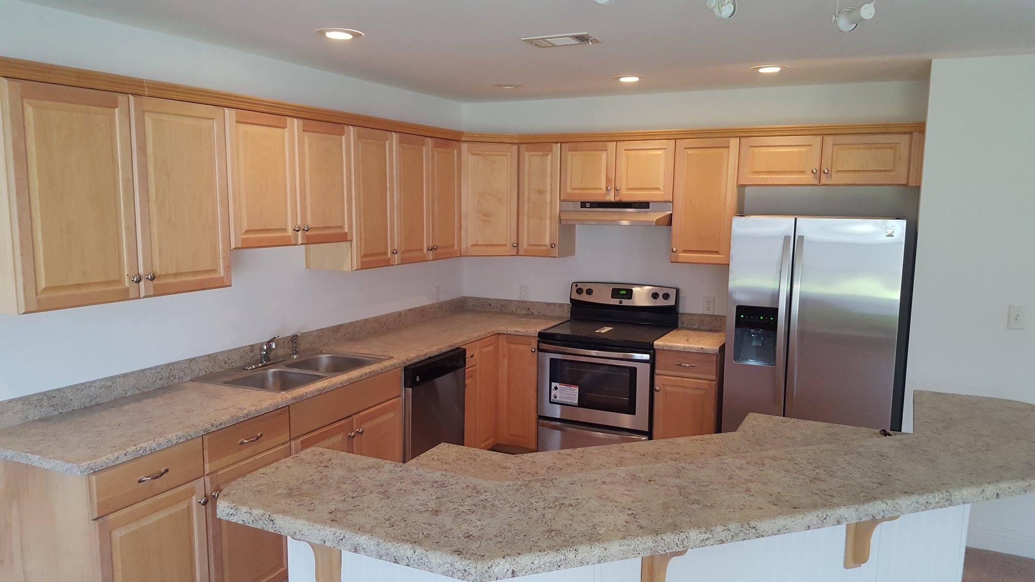 MOVE IN READY! SHOWS LIKE NEW! REMODEL COMPLETED LAST WEEK TO INCLUDE: ALL NEW INTERIOR PAINT, NEW CARPET, BRAND NEW STAINLESS STEEL APPLIANCES, NEW COUNTER TOPS/KITCHEN SINK, NEW TOILETS/SUPPLY LINES. 2 BEDROOMS 2 FULL BATHS UPSTAIRS. HALF BATH DOWNSTAIRS. KITCHEN/DINING/LIVING AREA IS A OPEN CONCEPT. 1 CAR GARAGE. FULLY FENCED SPACIOUS BACKYARD WITH COVERED PATIO. WON'T LAST LONG!!!