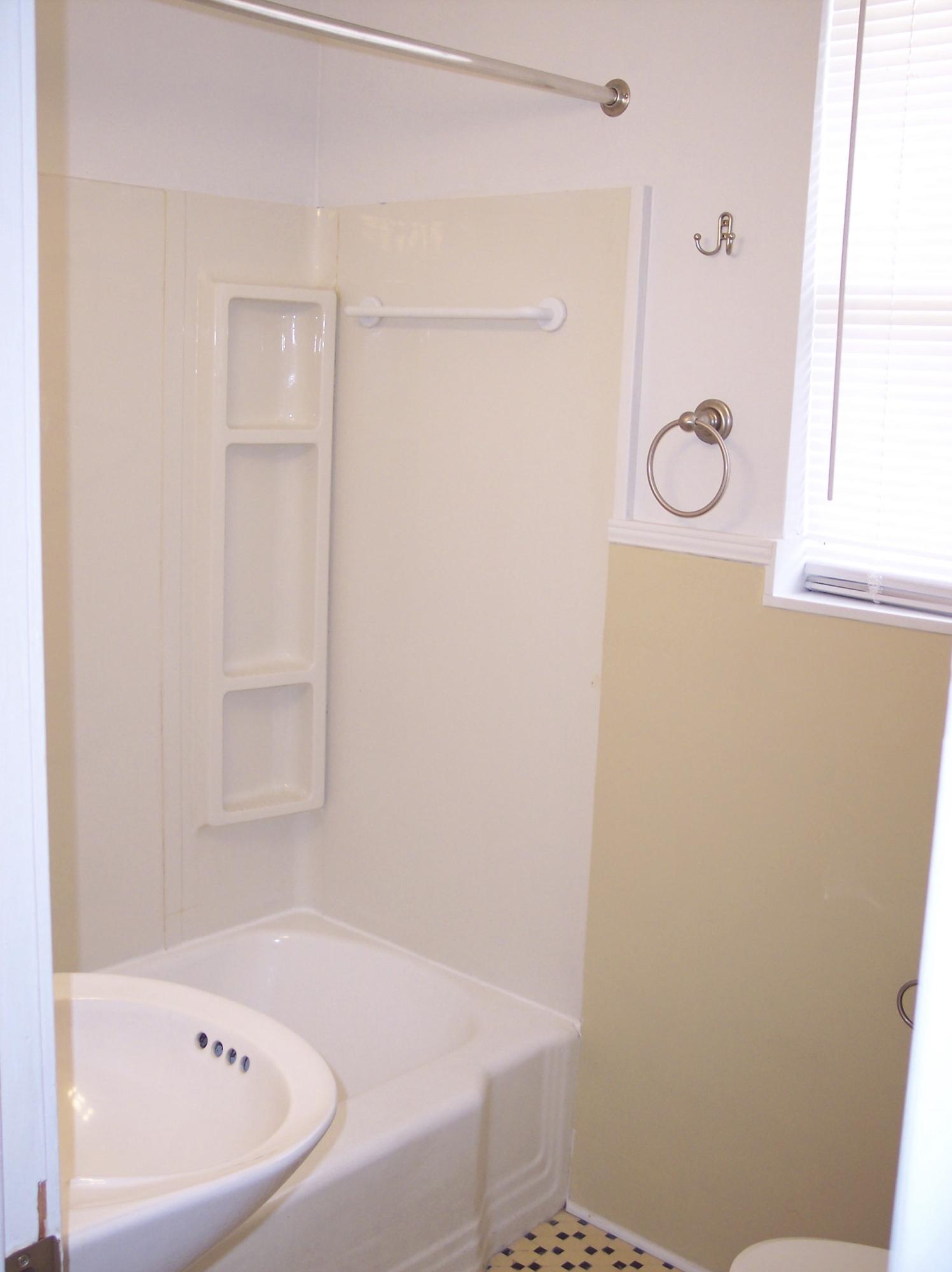 SEABREEZE 3RD ADDN - Residential Lease