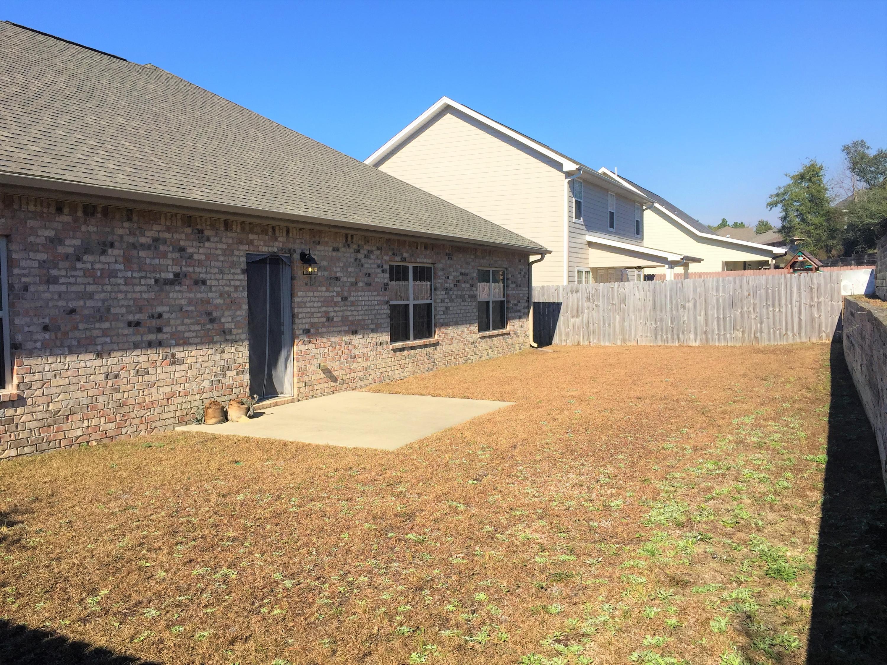 DUGGAN POND ESTATES - Residential Lease