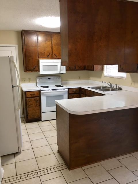 MIRAMAR ESTATES 2ND ADDN - Residential Lease