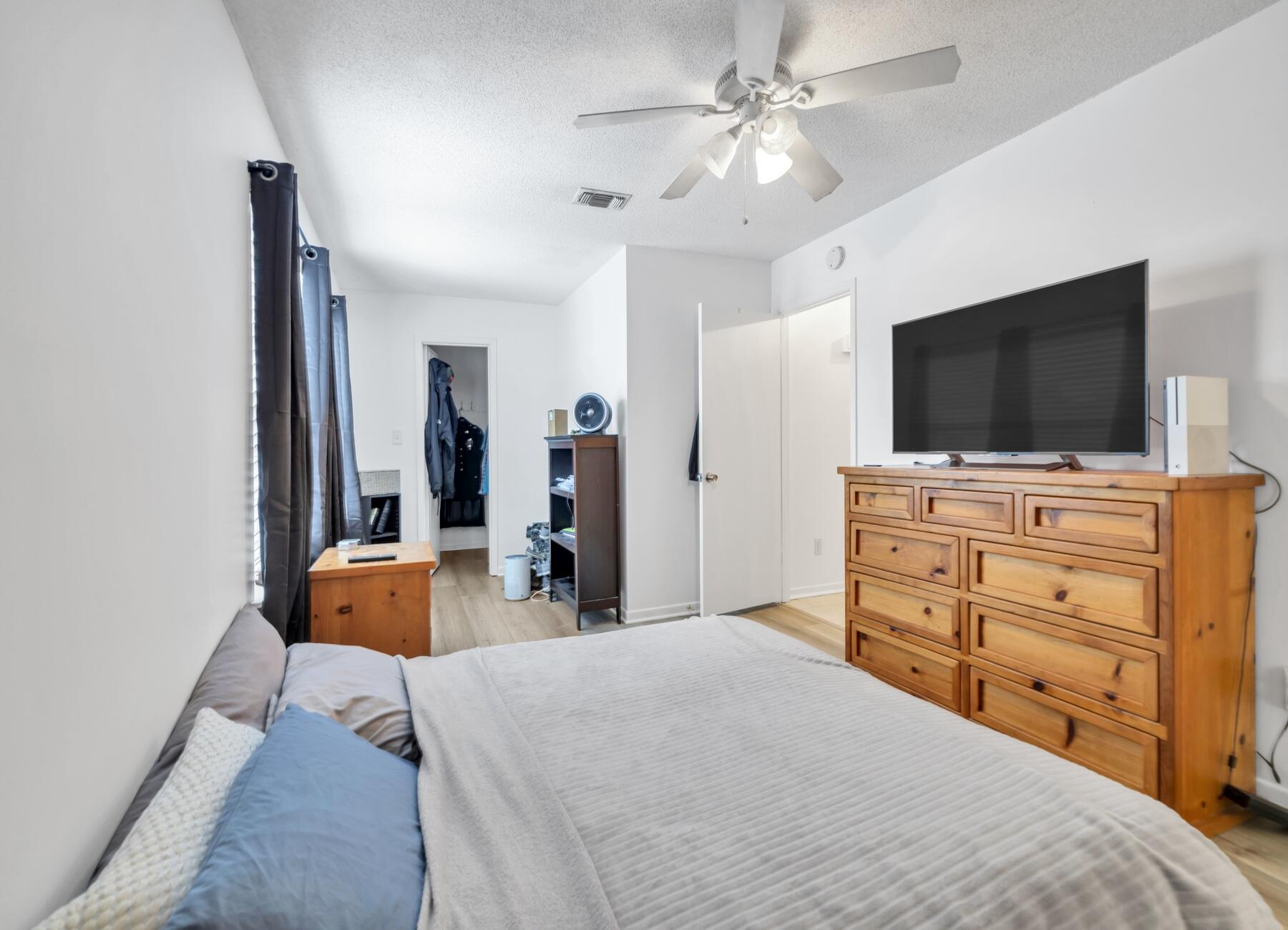 INDIAN OAKS - Residential Lease