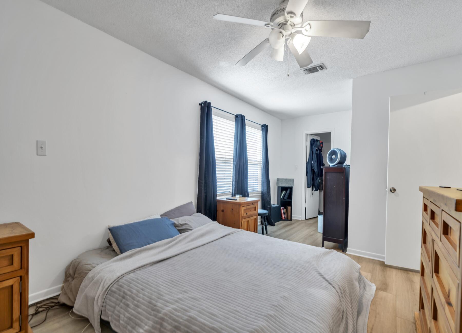 INDIAN OAKS - Residential Lease