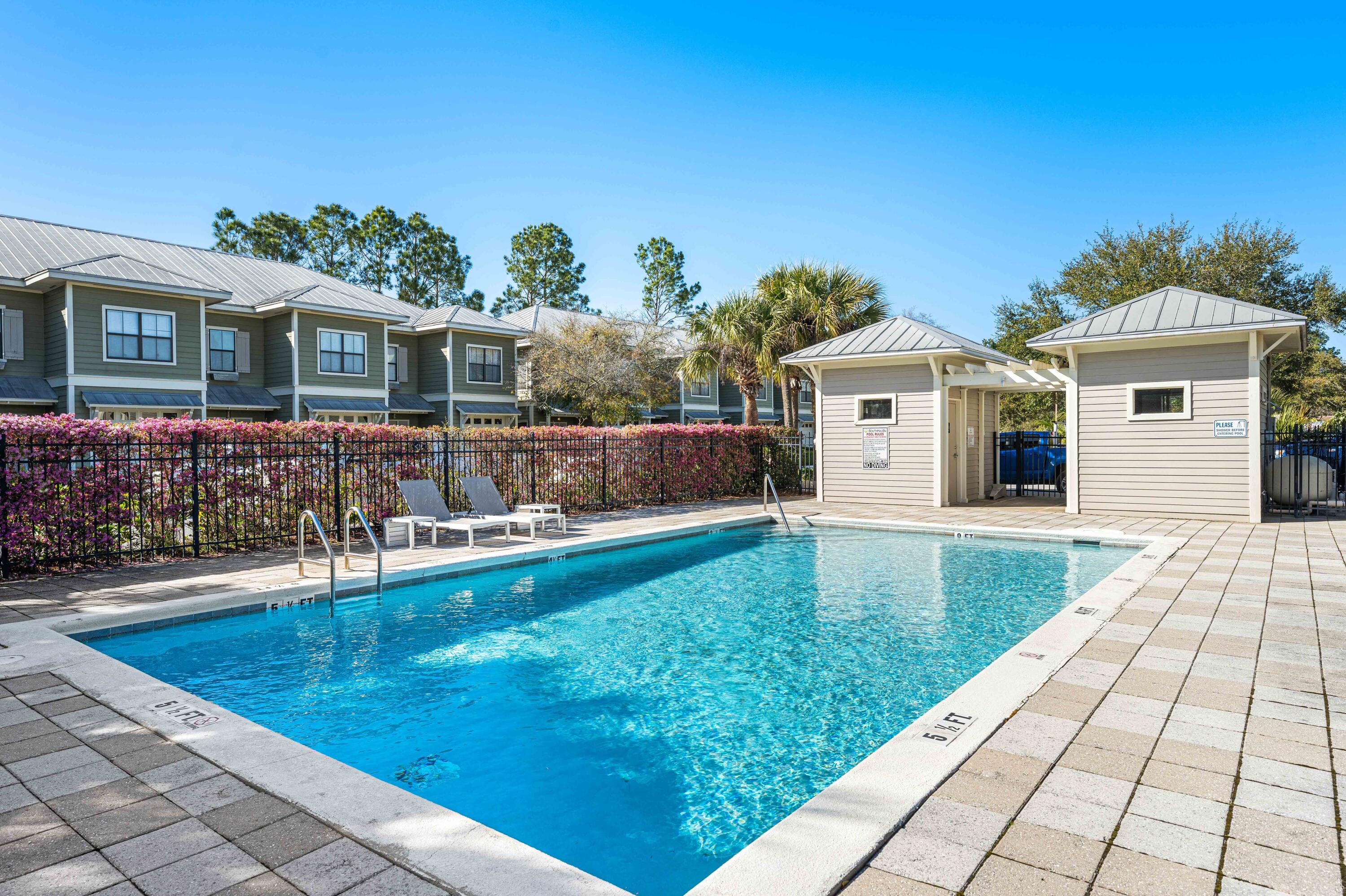 SOUTH HAVEN TOWNHOMES - Residential