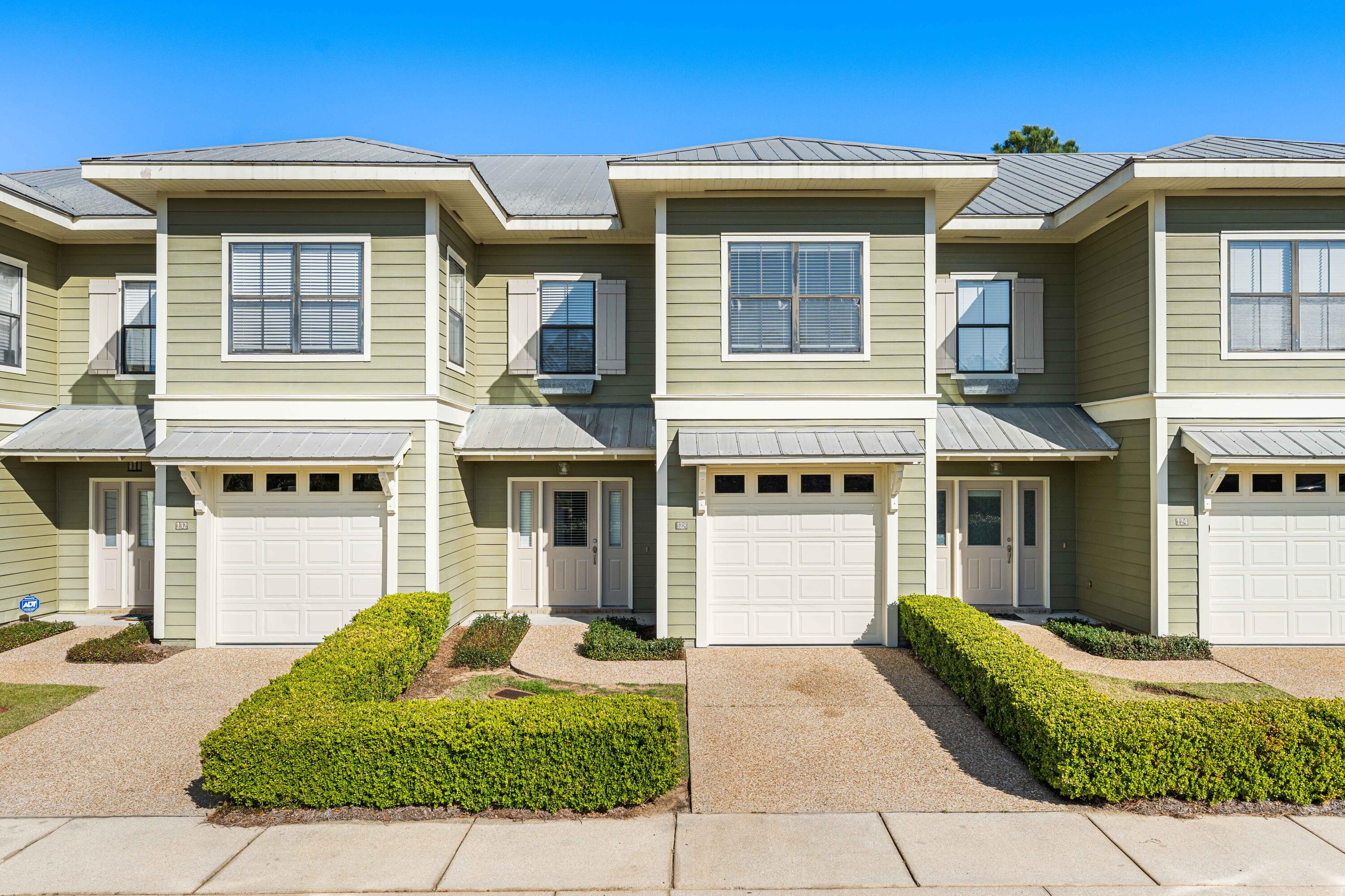 SOUTH HAVEN TOWNHOMES - Residential