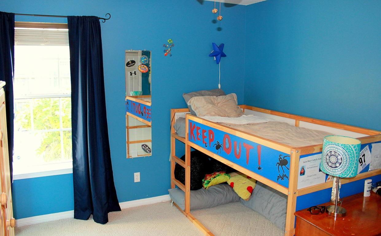 RIDGE WOOD MANOR - Residential Lease