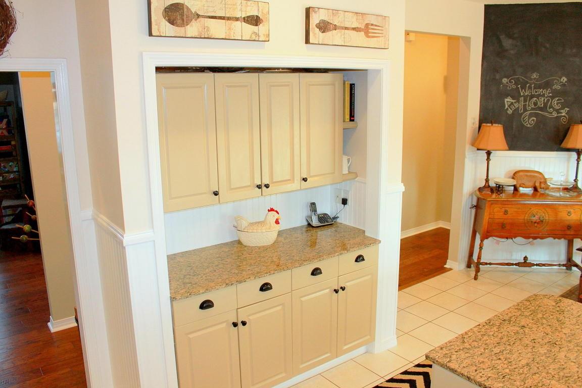 RIDGE WOOD MANOR - Residential Lease