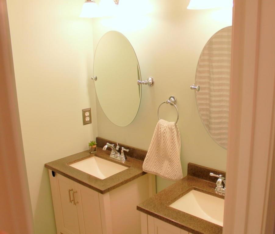 RIDGE WOOD MANOR - Residential Lease