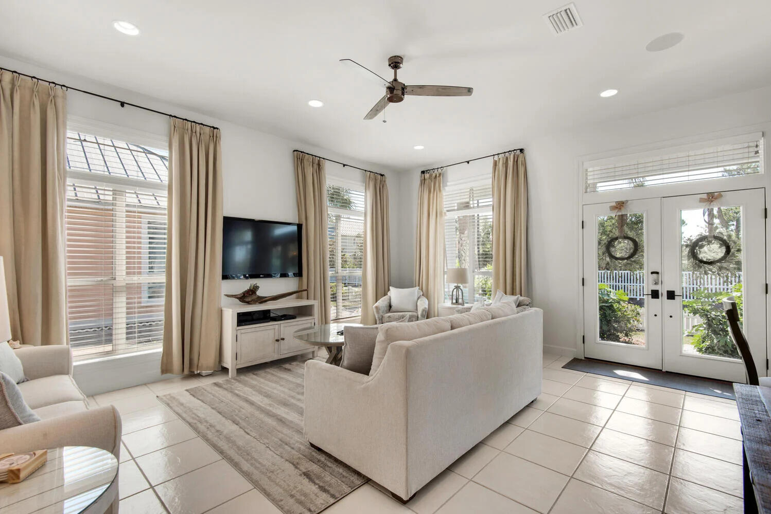 MARAVILLA COTTAGES - Residential