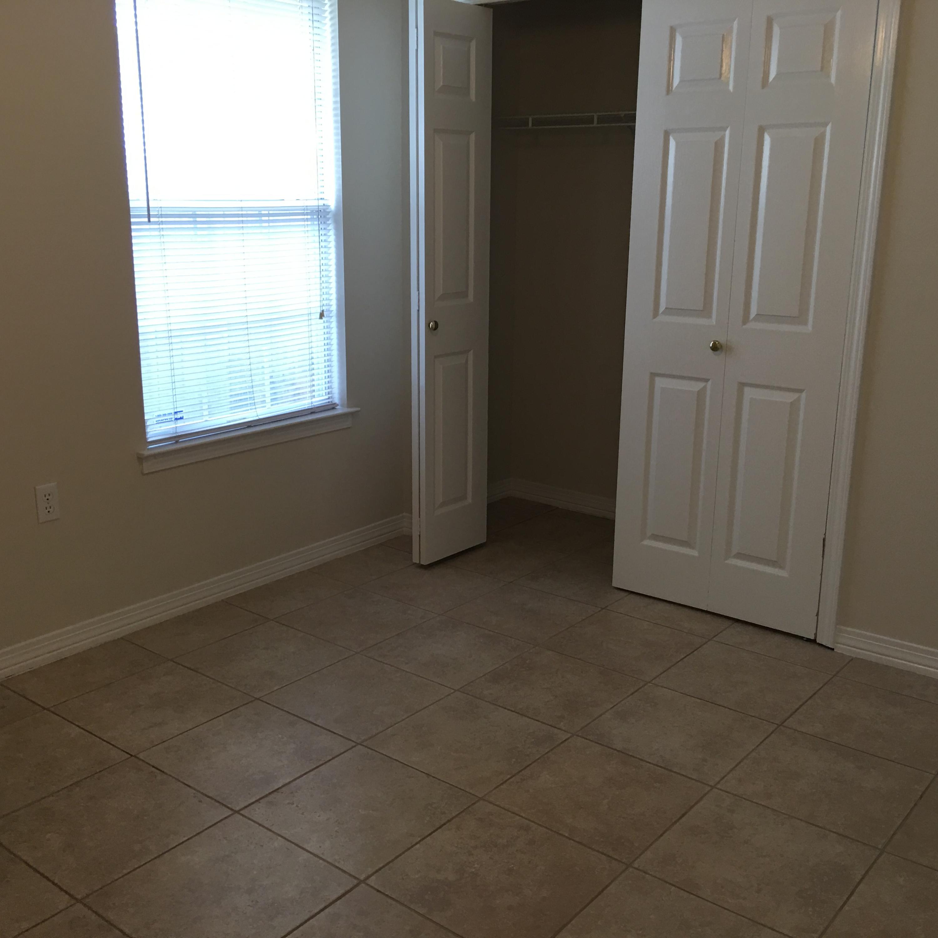 SUNRISE VILLAGE S/D - Residential Lease