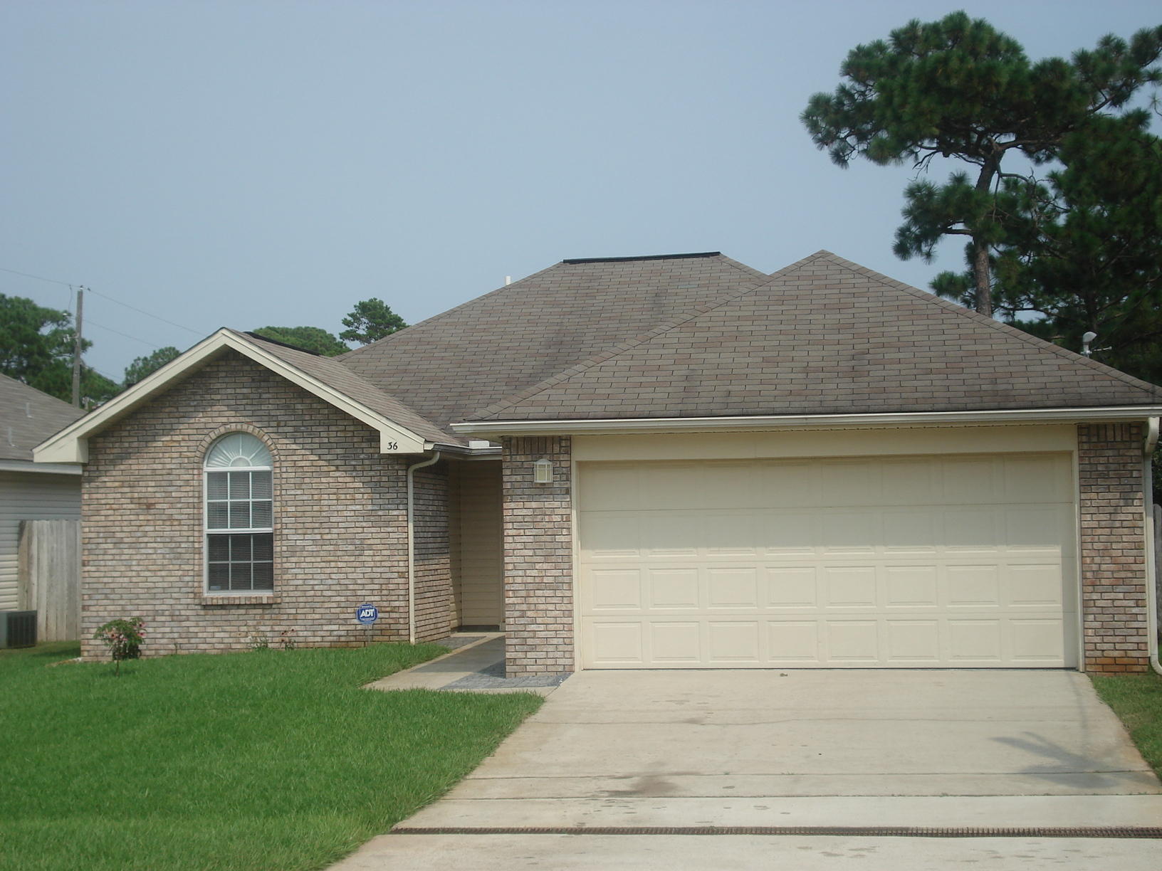 Lovely 3 bedroom, 2.5 bath home with split bedroom floor-plan located in Shalimar. Vaulted ceiling in master and one of guest bedrooms. Spacious living room with fireplace and 9 foot ceilings. Both living room and master bedroom is tile - no carpet! Formal dining room and eat-in kitchen. Master bedroom also has large walk-in closet. Nice size yard.