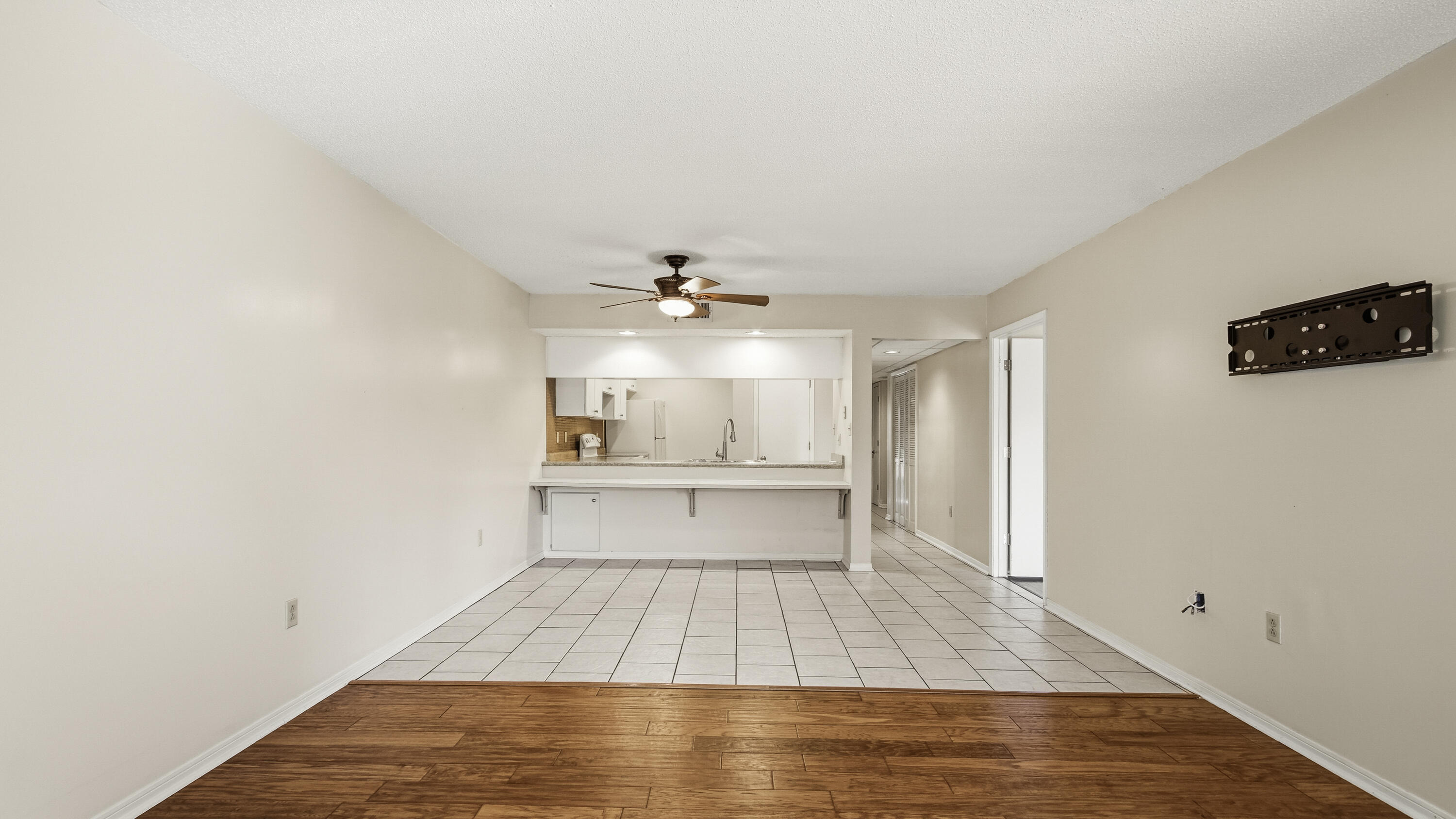 EDGEWATER GOLF VILLAS 2A CONDO - Residential