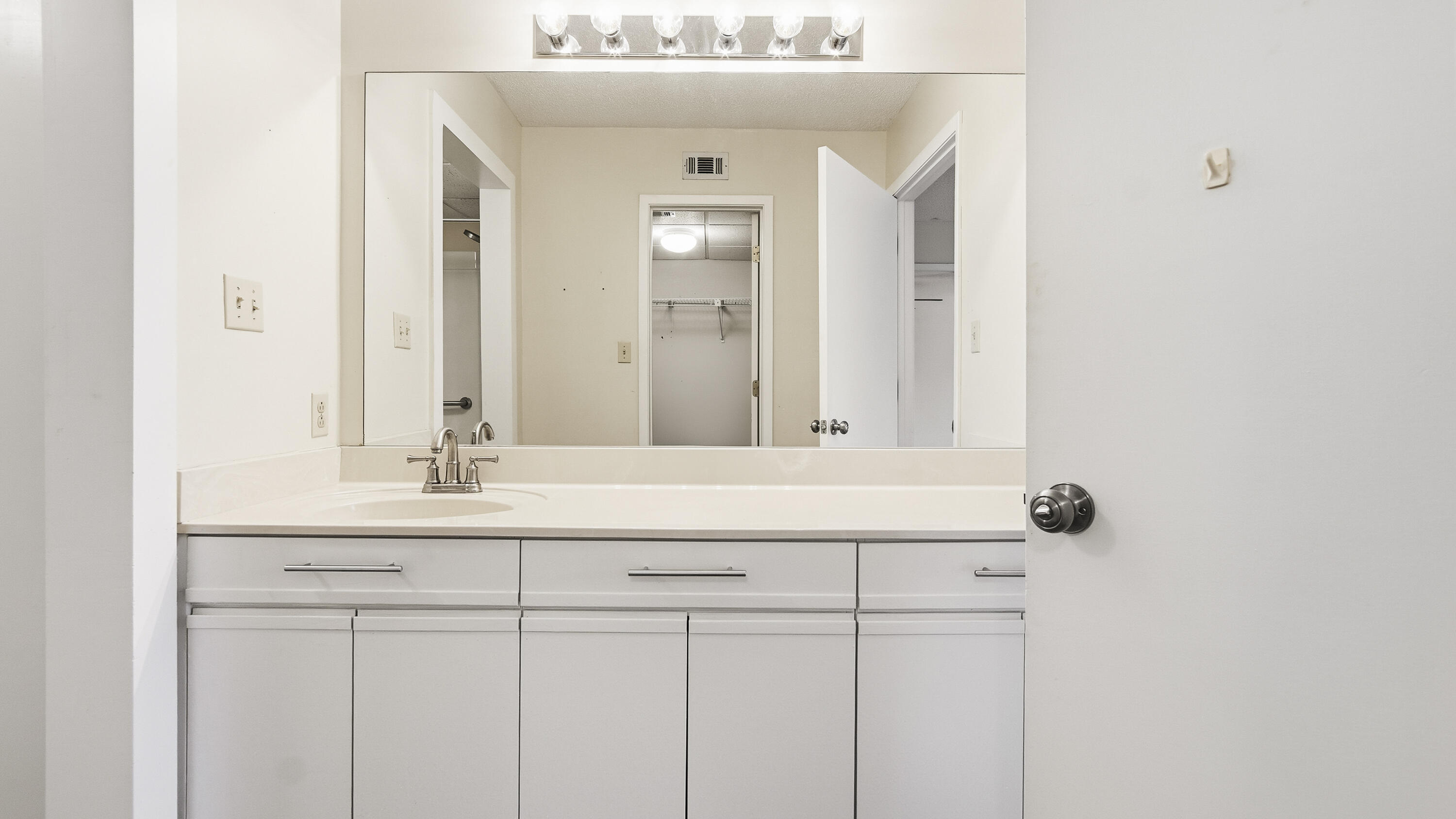 EDGEWATER GOLF VILLAS 2A CONDO - Residential