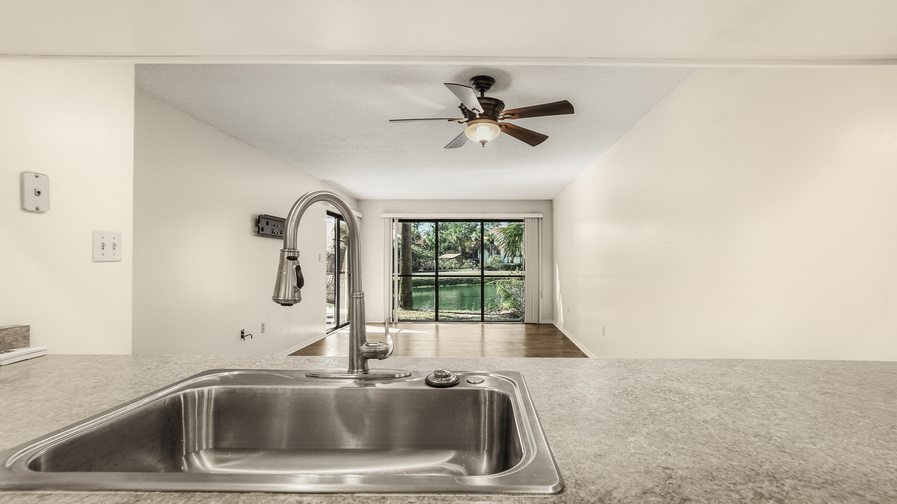 EDGEWATER GOLF VILLAS 2A CONDO - Residential