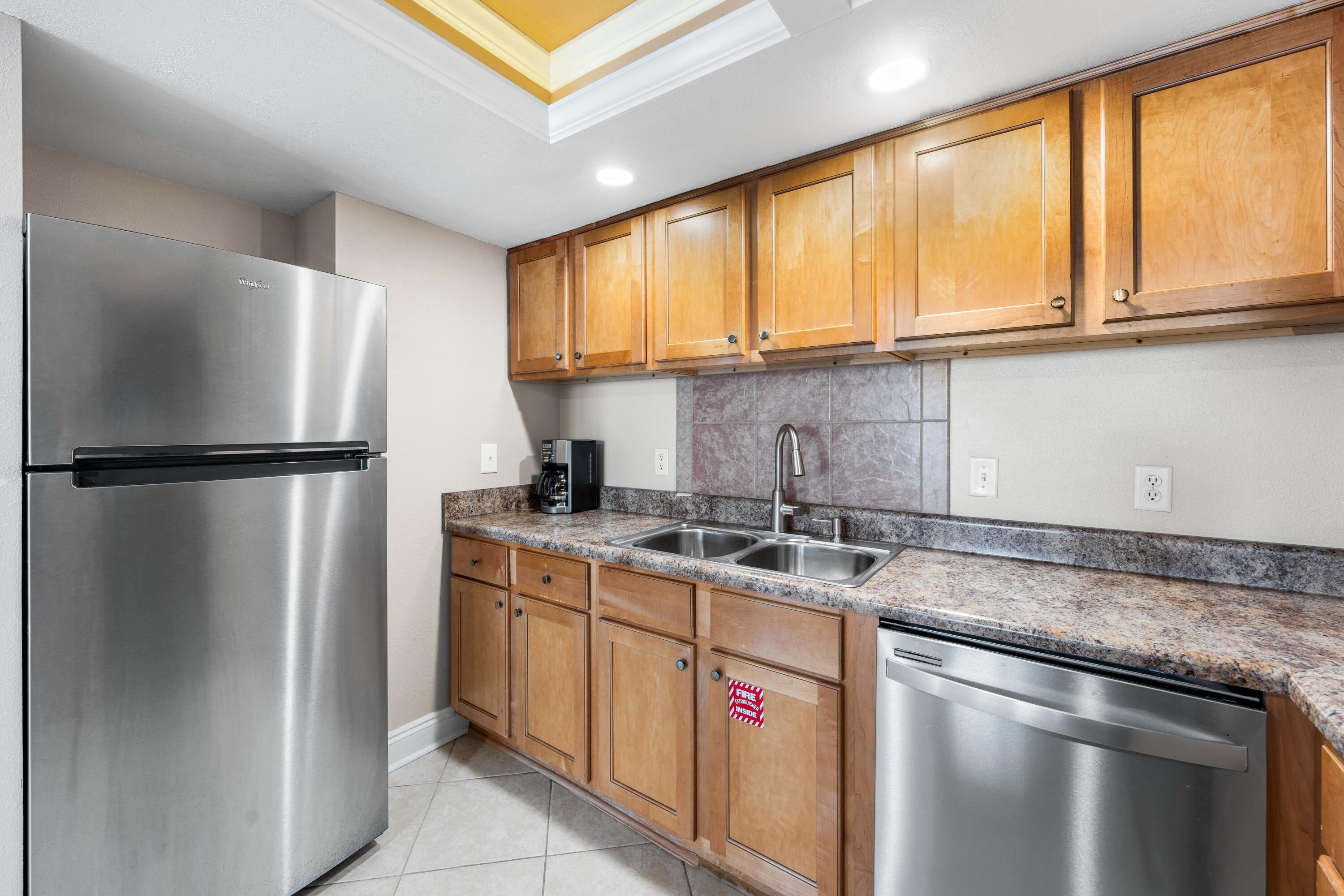 EMERALD SURF CONDO - Residential