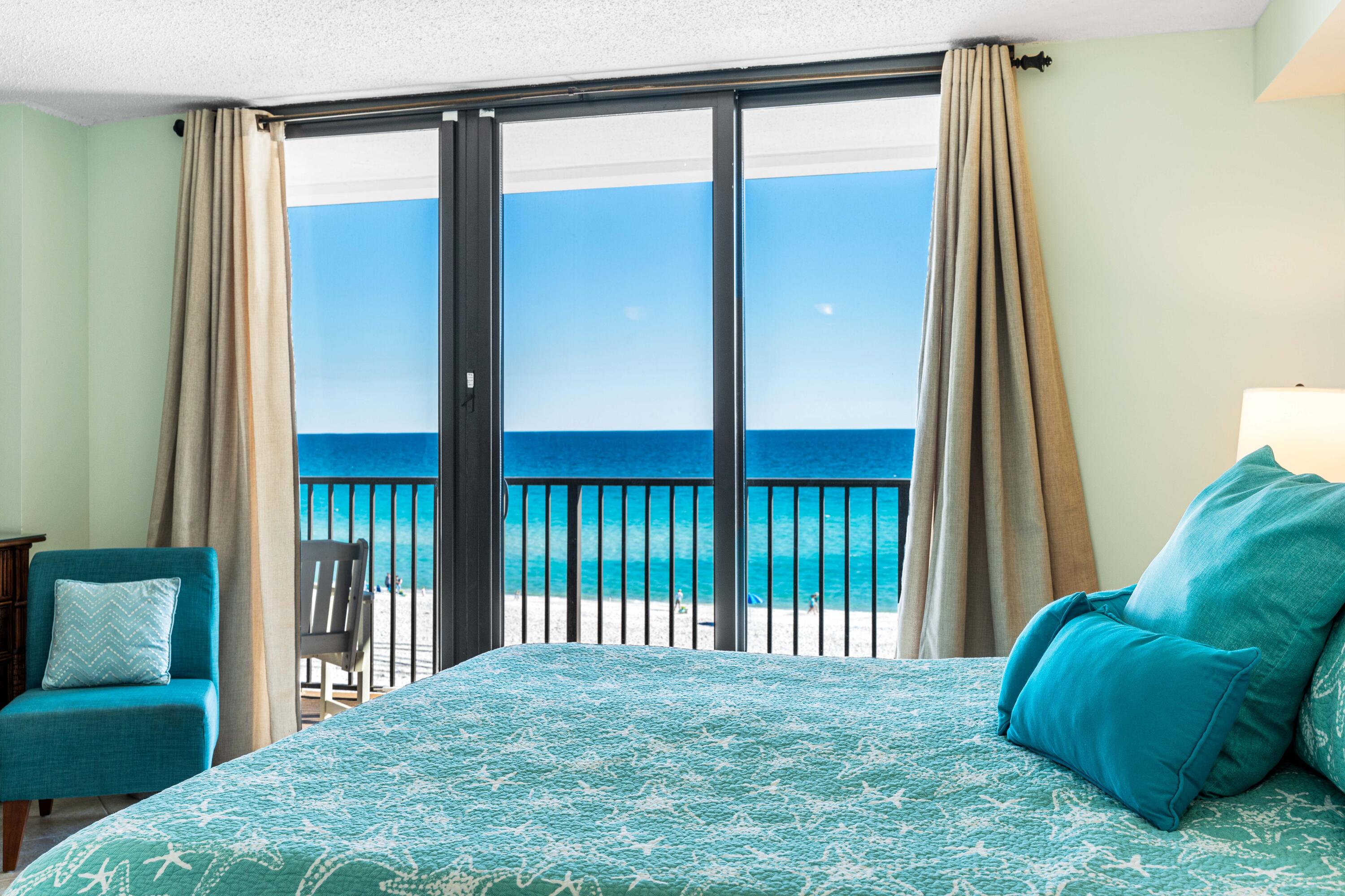 EMERALD SURF CONDO - Residential