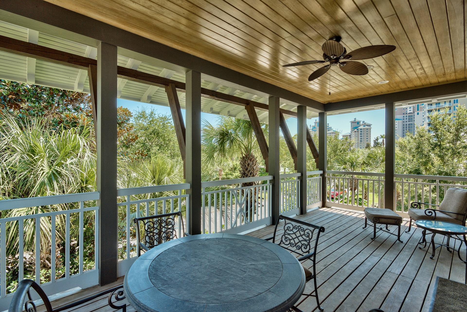 ISLAND ESTATES - Residential