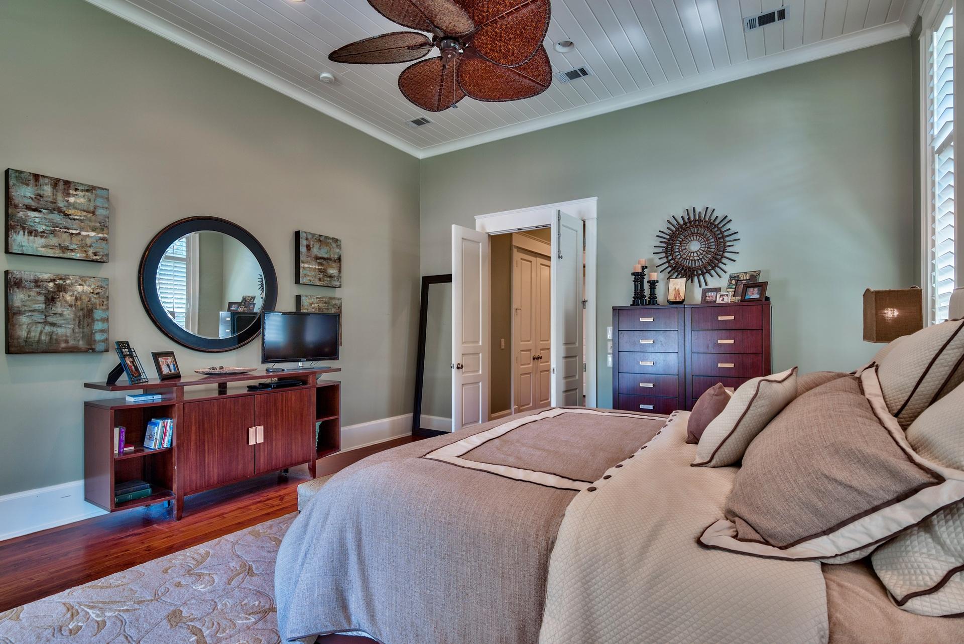 ISLAND ESTATES - Residential