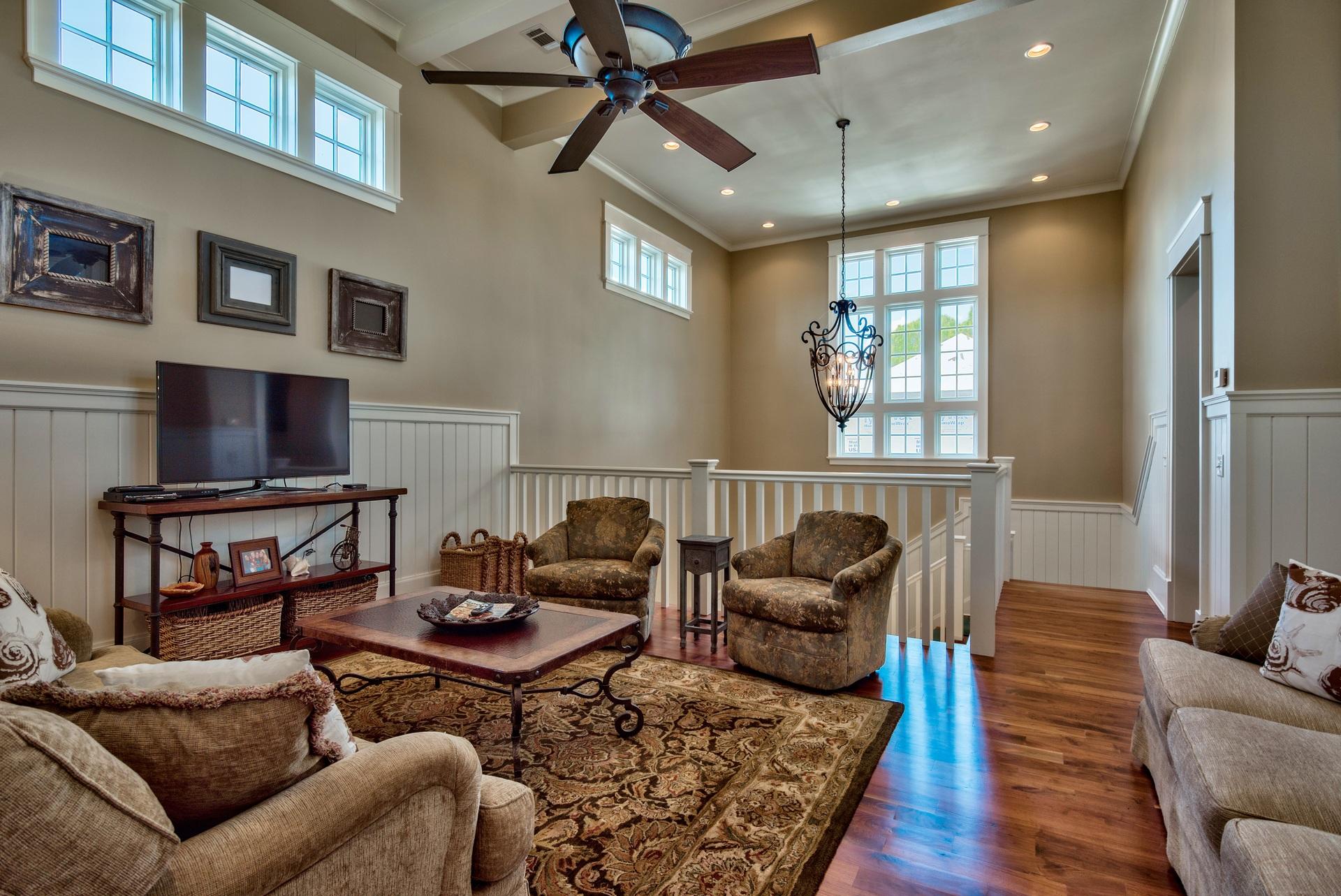 ISLAND ESTATES - Residential