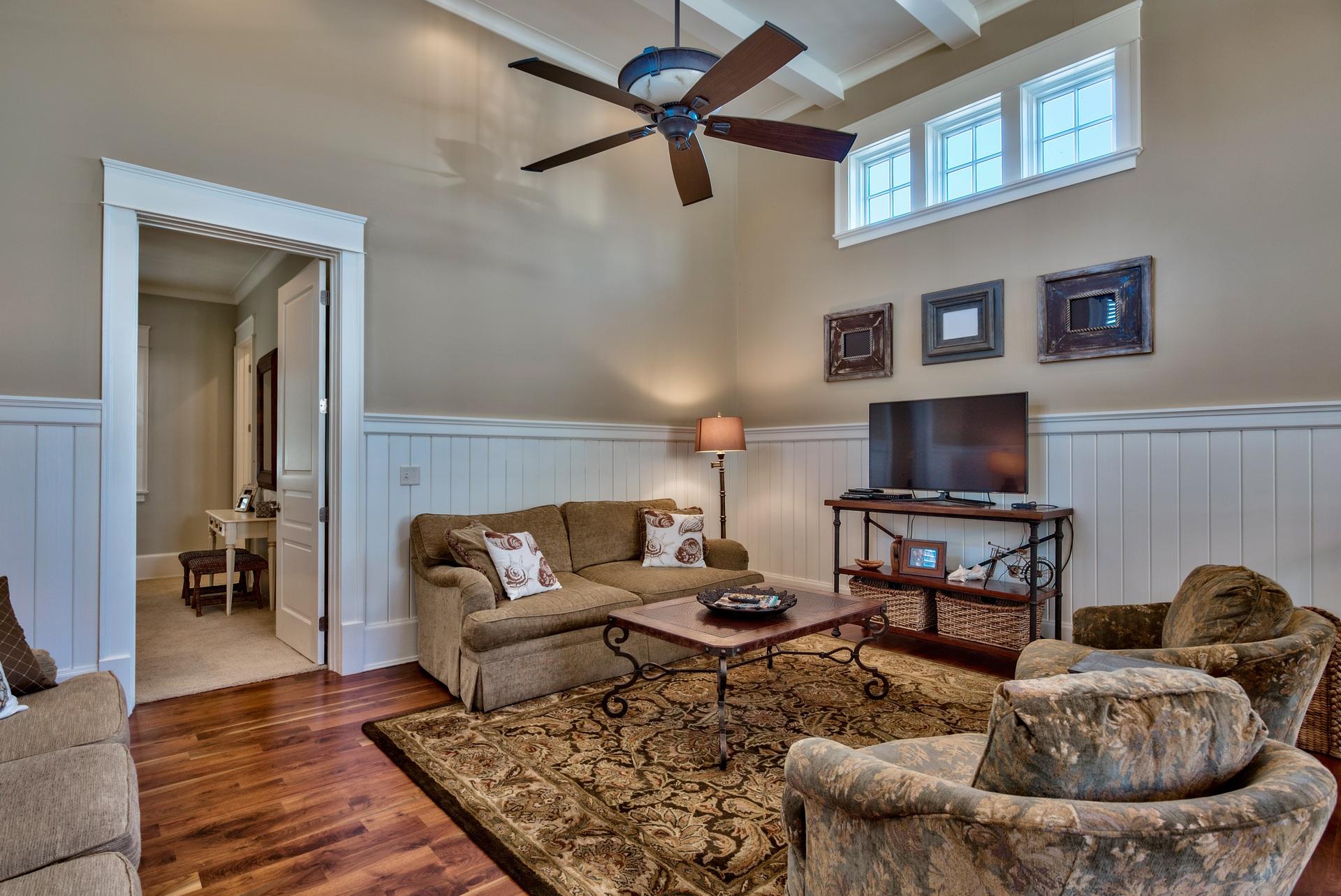 ISLAND ESTATES - Residential