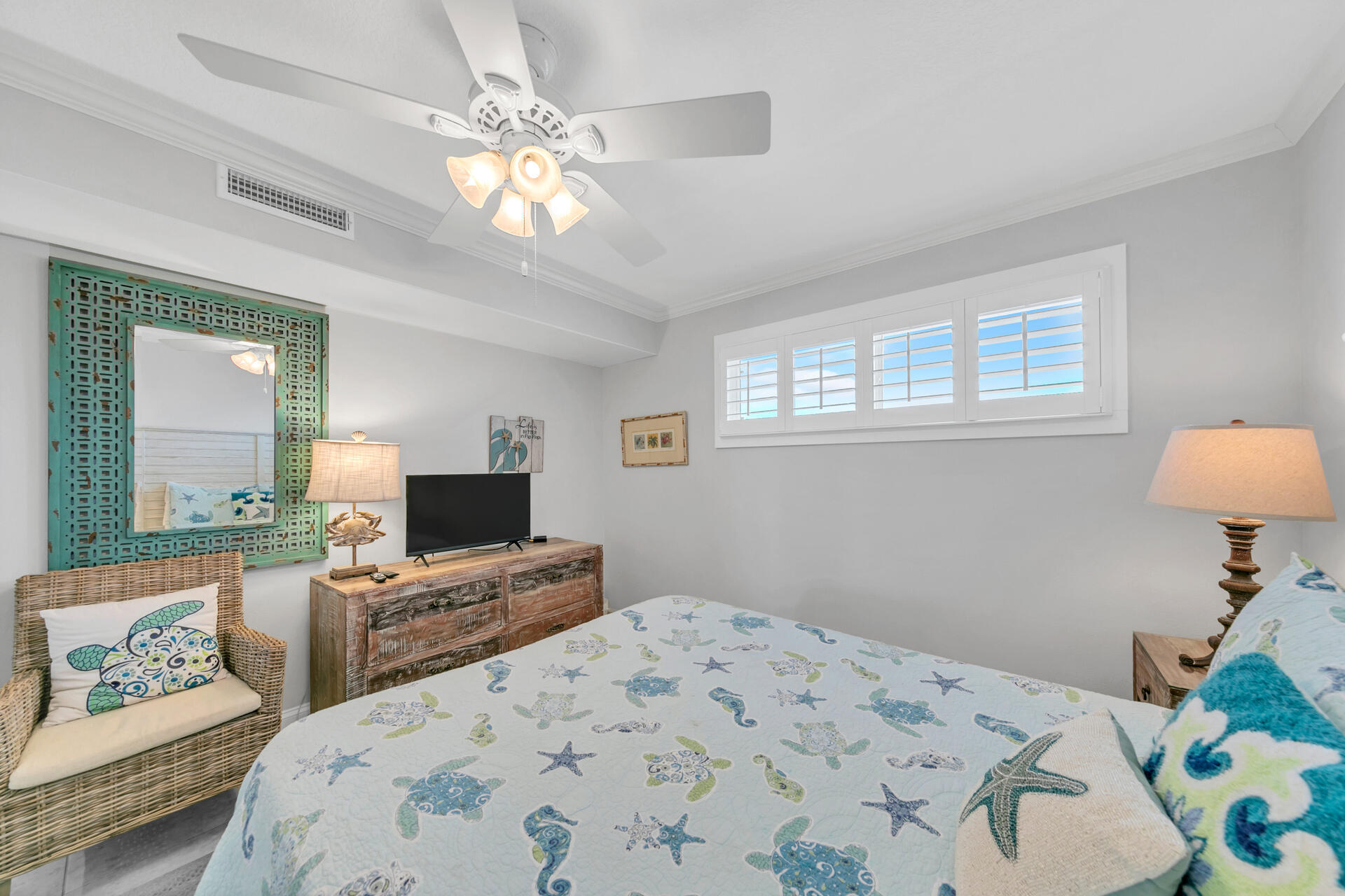 ISLANDER CONDO PH 2 - Residential