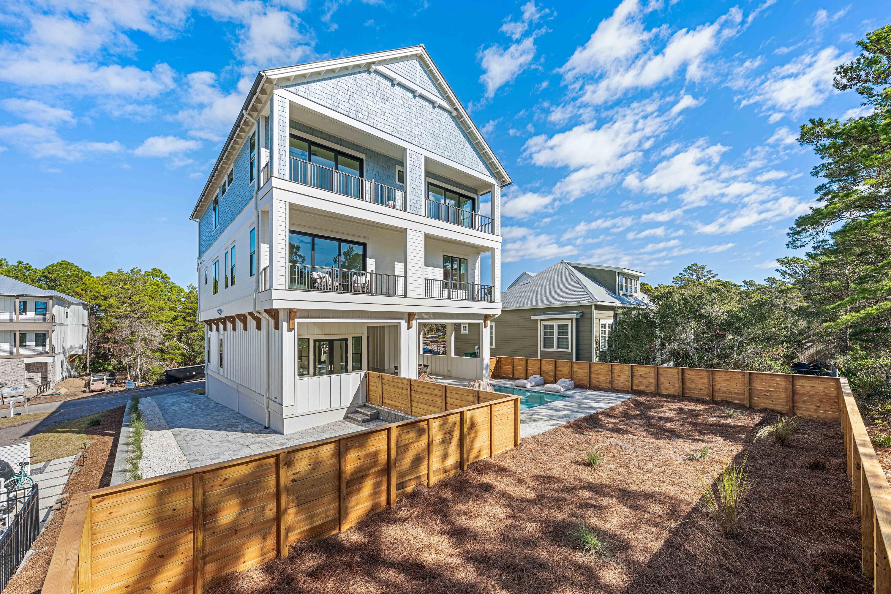 HIDDEN HIGHLANDS - Residential