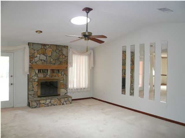 PINEWOOD ESTATES - Residential Lease