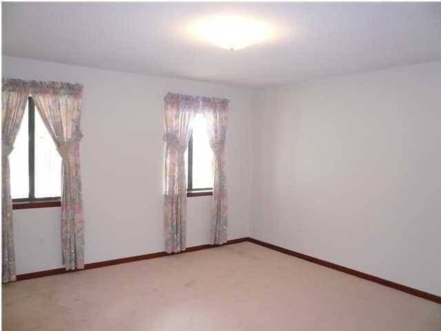 PINEWOOD ESTATES - Residential Lease