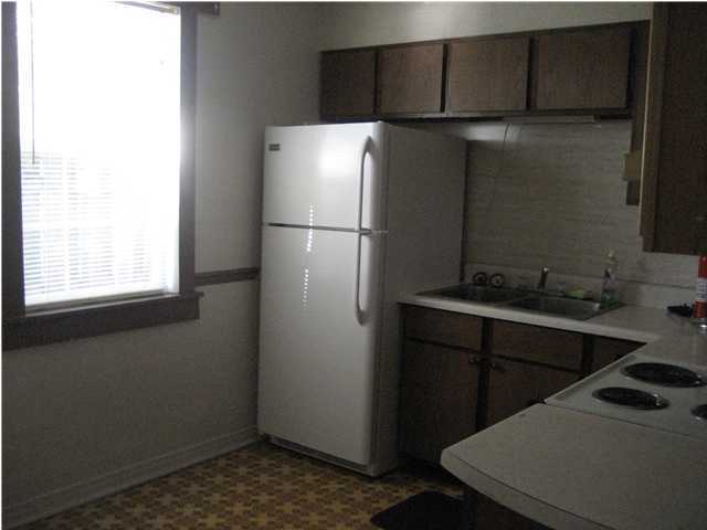 EDGEWATER APT - Residential Lease