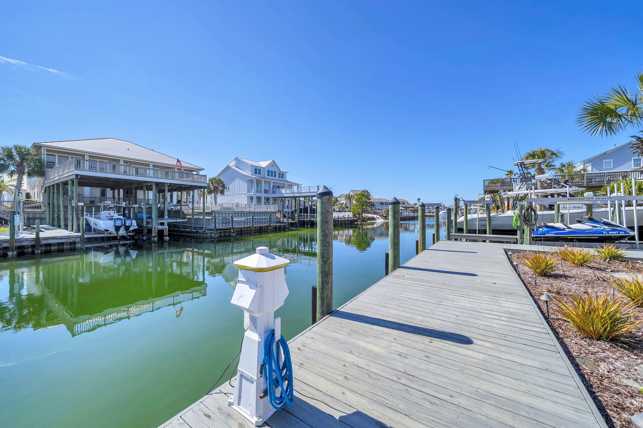 HOLIDAY ISLE - Residential