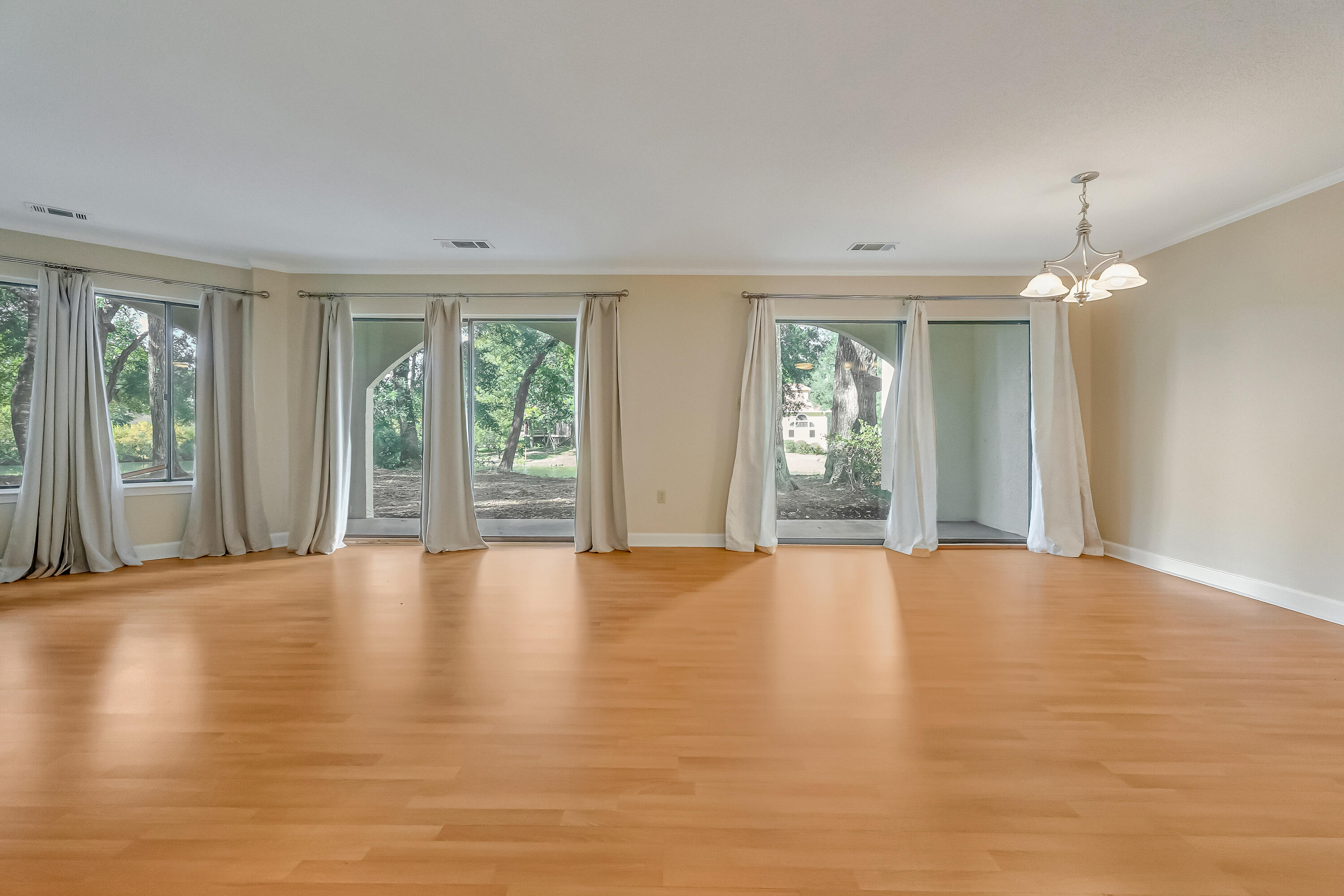LAKESIDE CONDO AT BLUEWATER BAY - Residential Lease