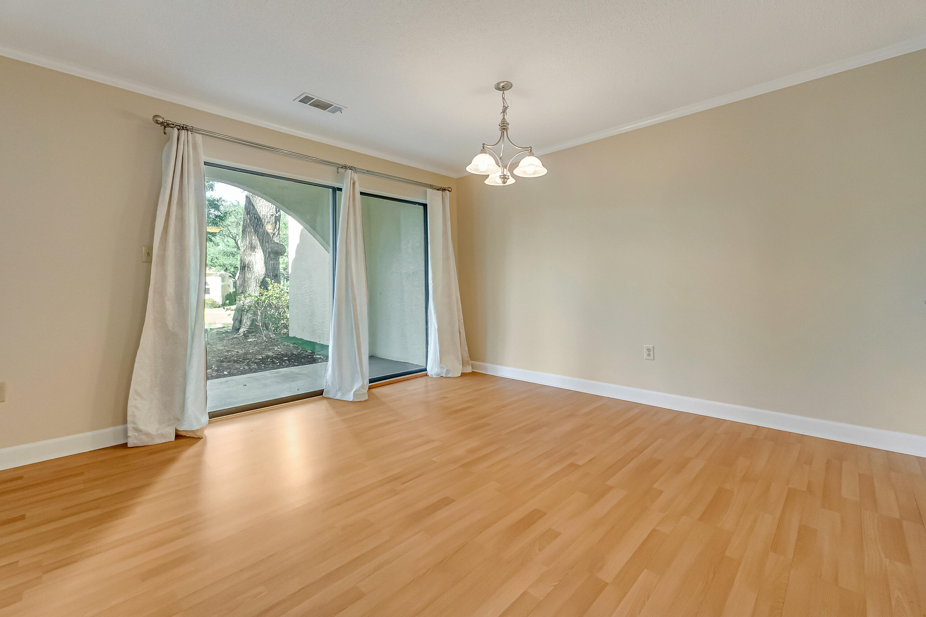 LAKESIDE CONDO AT BLUEWATER BAY - Residential Lease